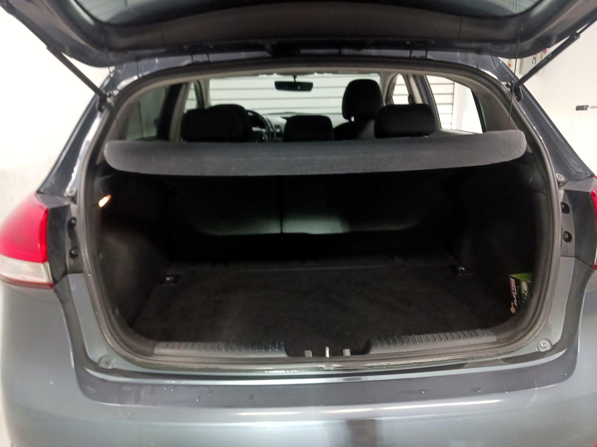 Thumbnail: 2015 Kia Forte - 14