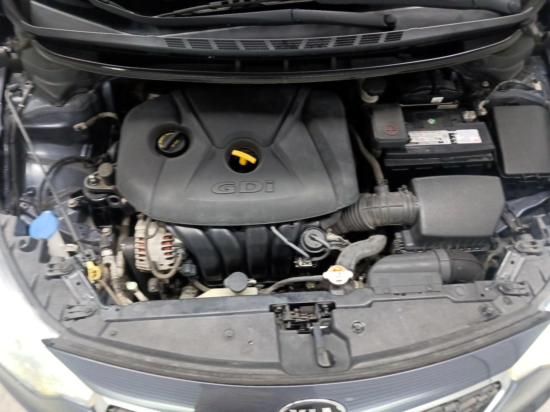 Thumbnail: 2015 Kia Forte - 15