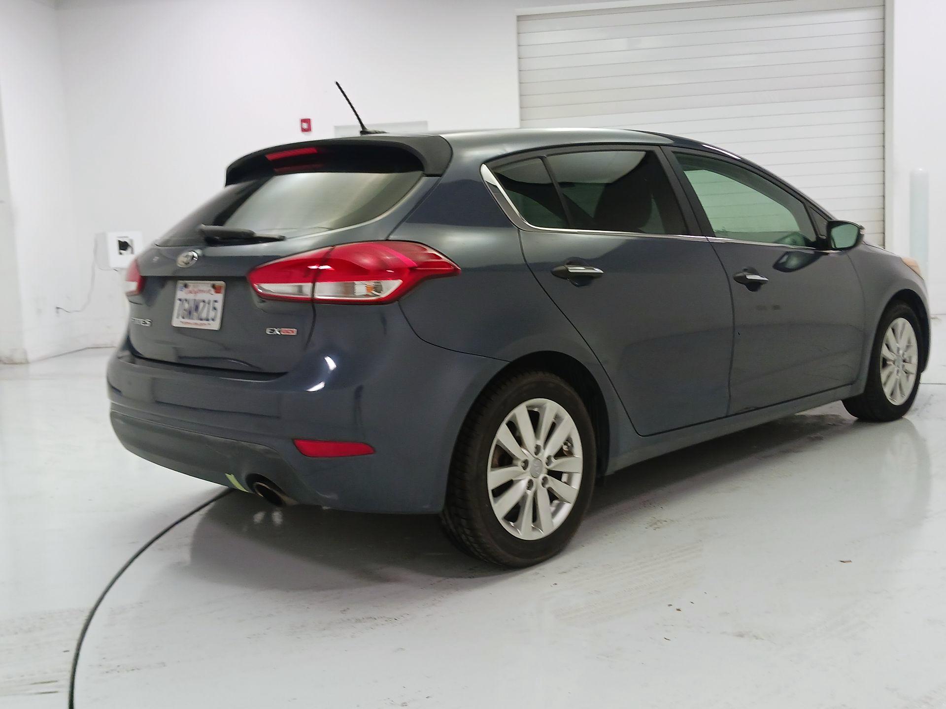 Thumbnail: 2015 Kia Forte - 5