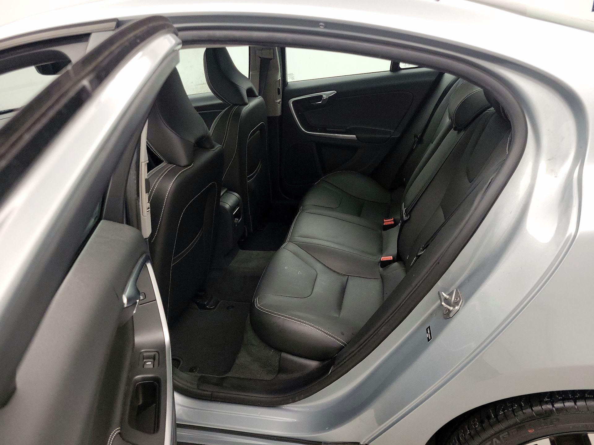Thumbnail: 2018 Volvo S60 - 20