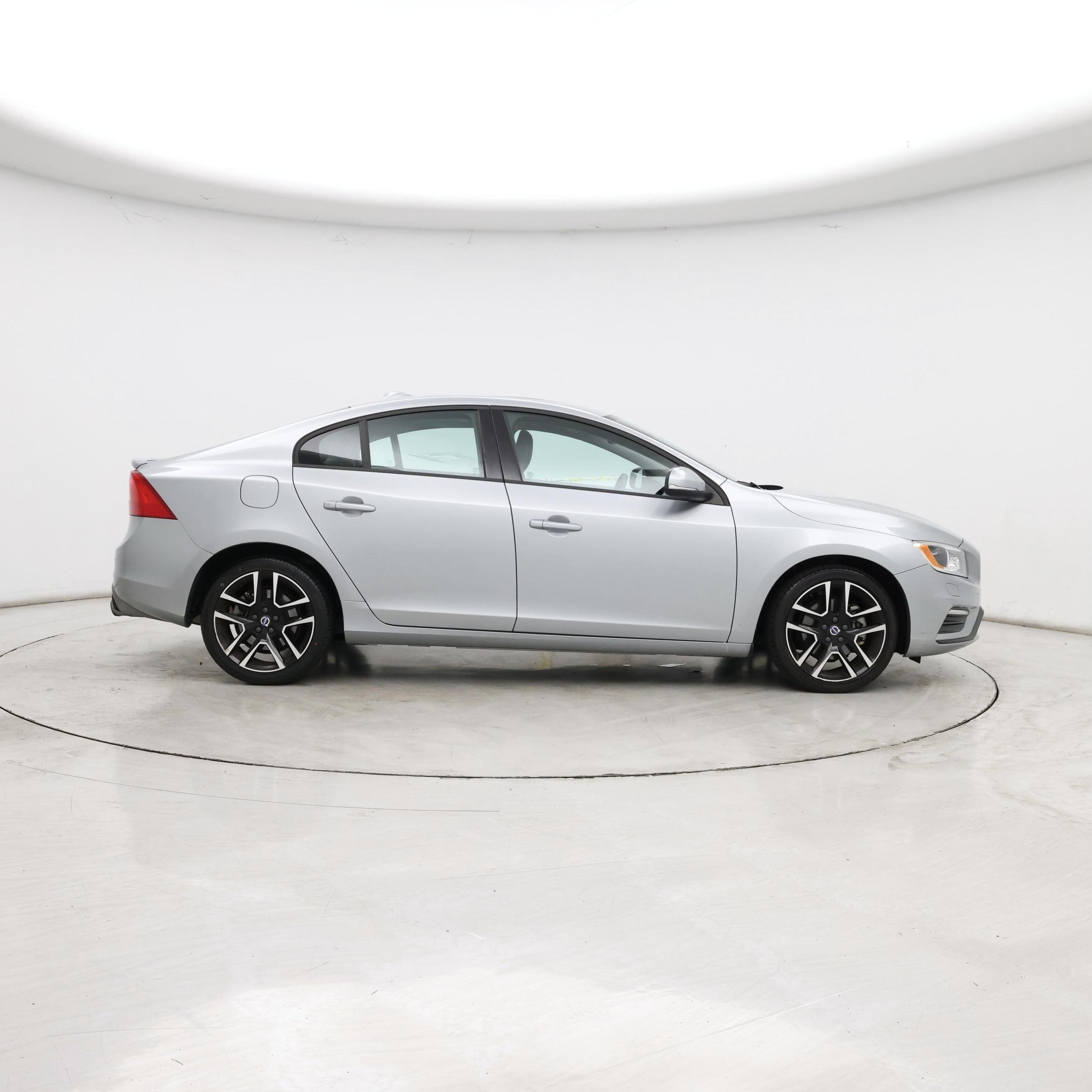 Thumbnail: 2018 Volvo S60 - 7