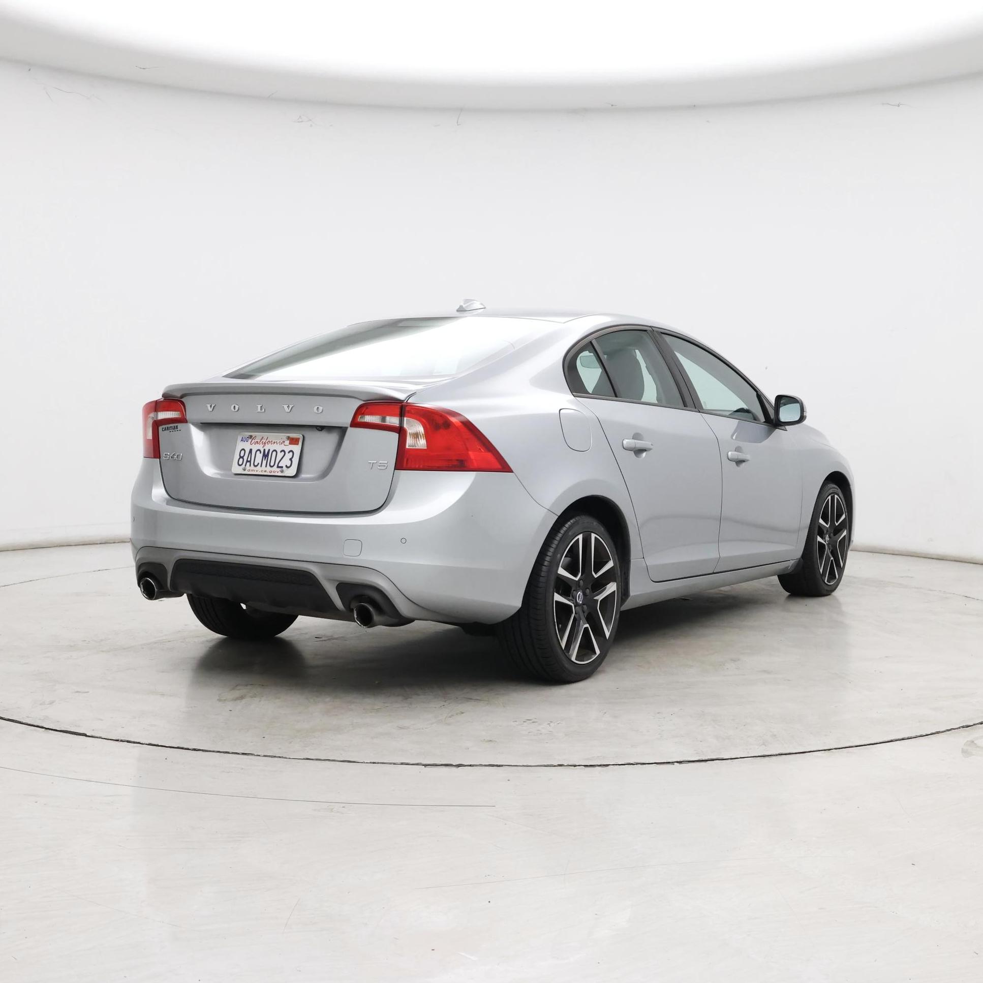 Thumbnail: 2018 Volvo S60 - 8