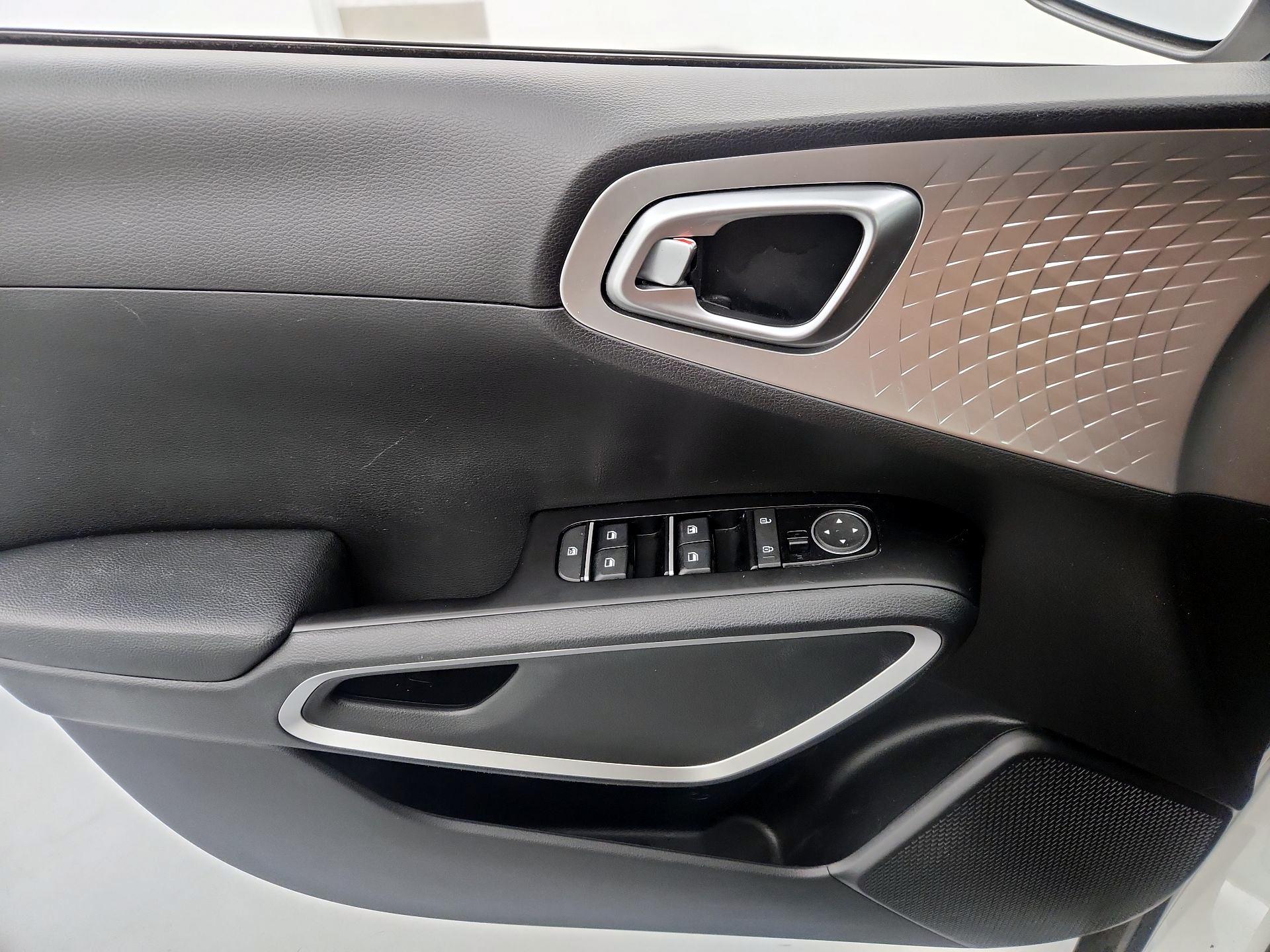 Thumbnail: 2023 Kia Soul - 12