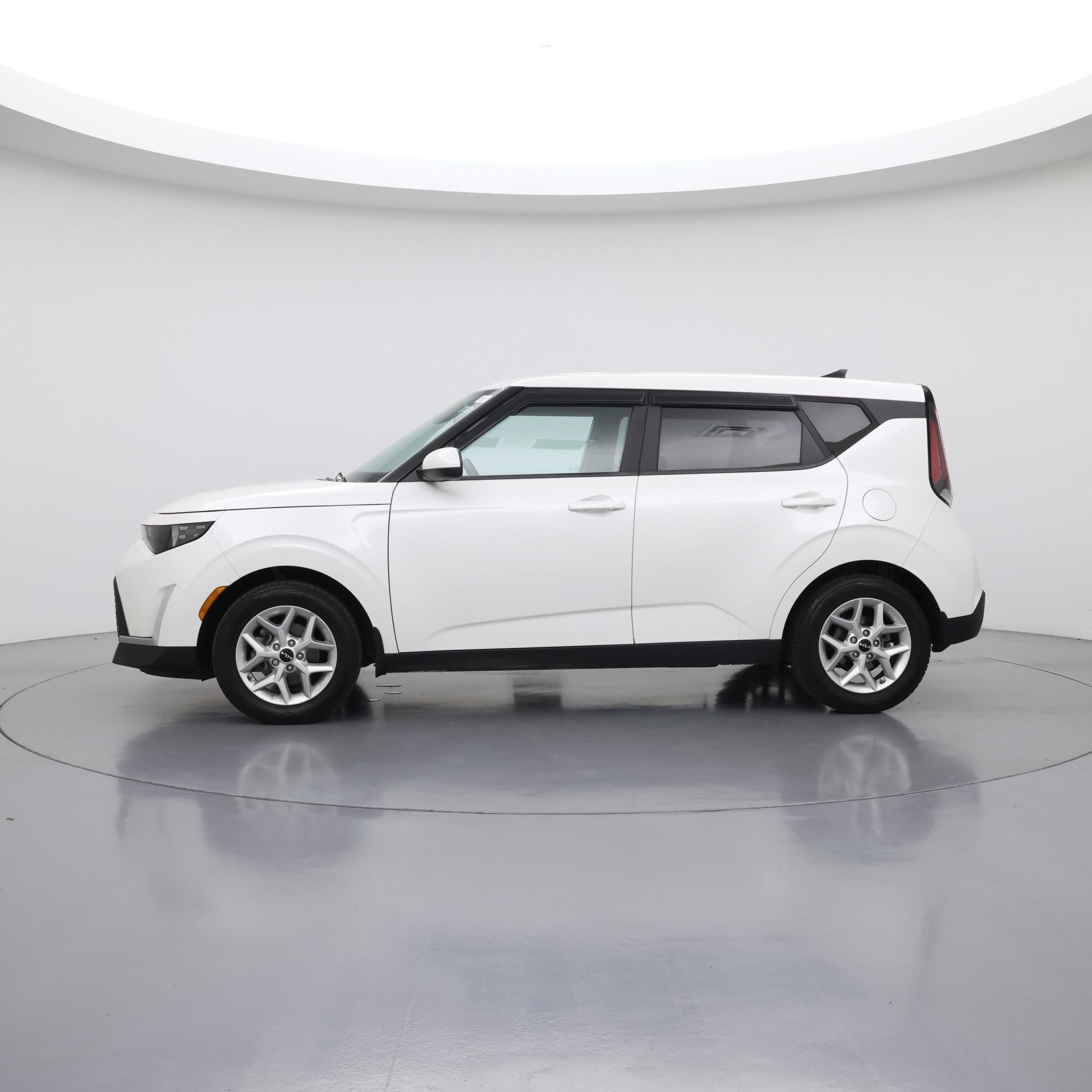 Thumbnail: 2023 Kia Soul - 3