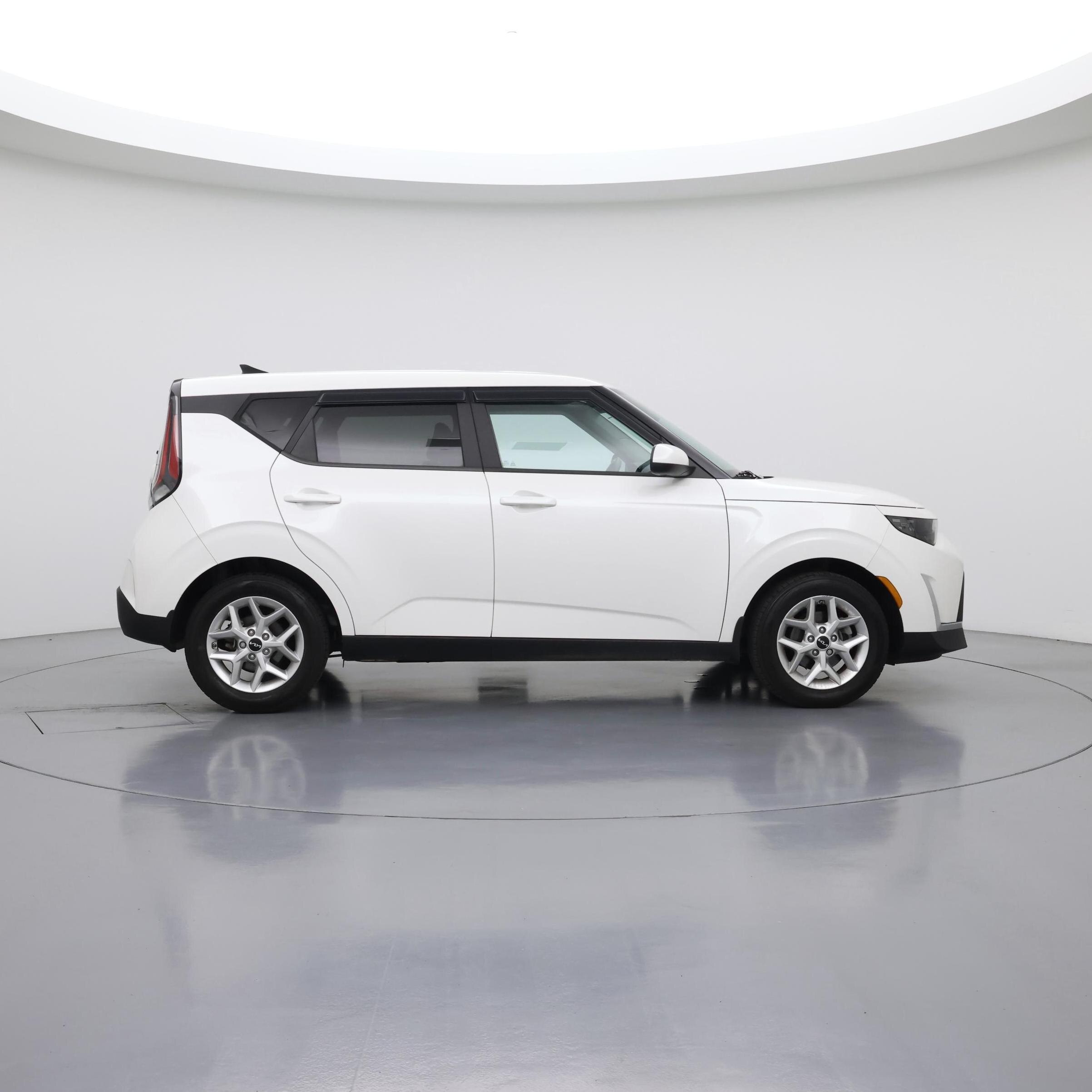 Thumbnail: 2023 Kia Soul - 7