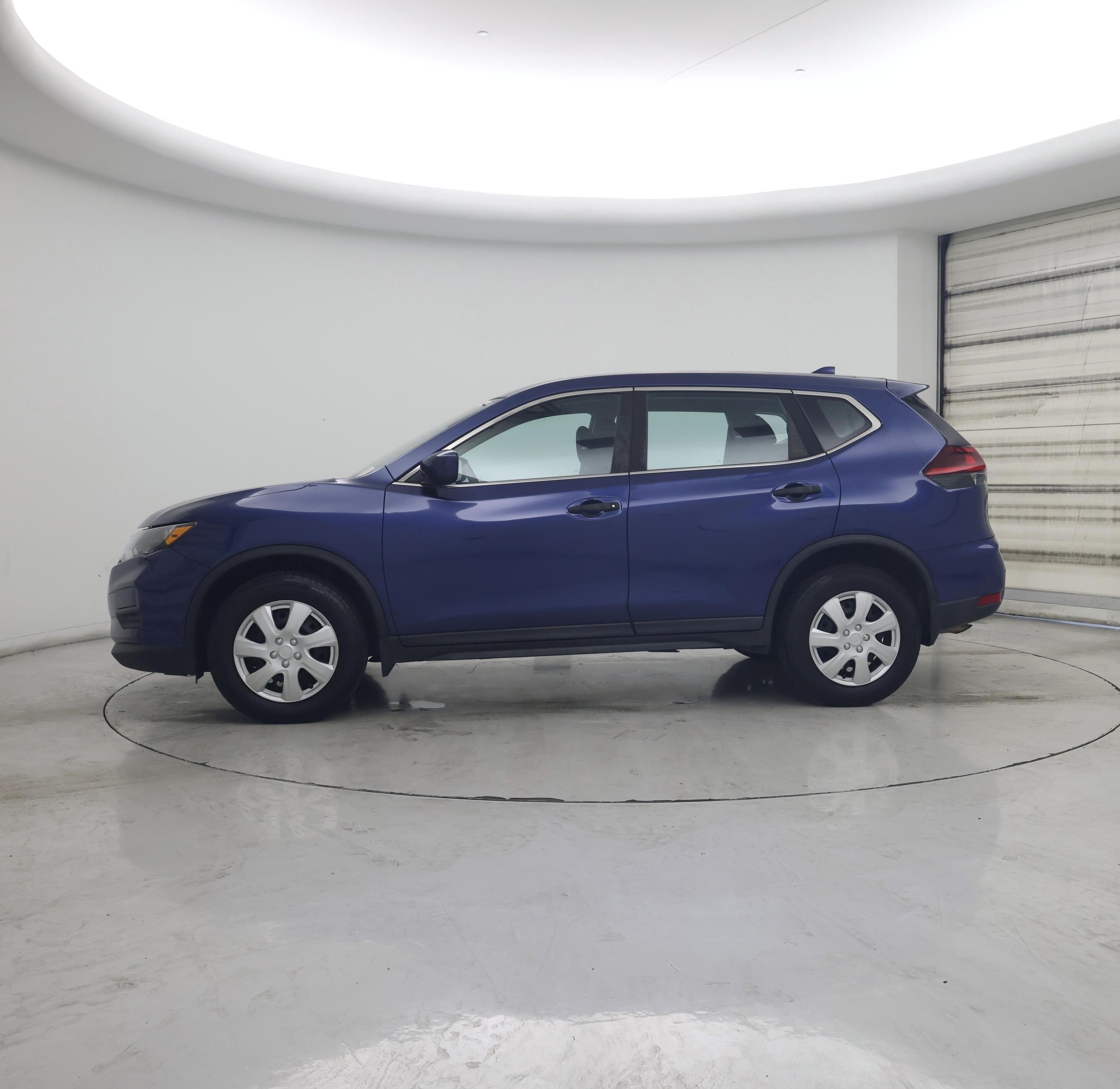 Thumbnail: 2020 Nissan Rogue - 3
