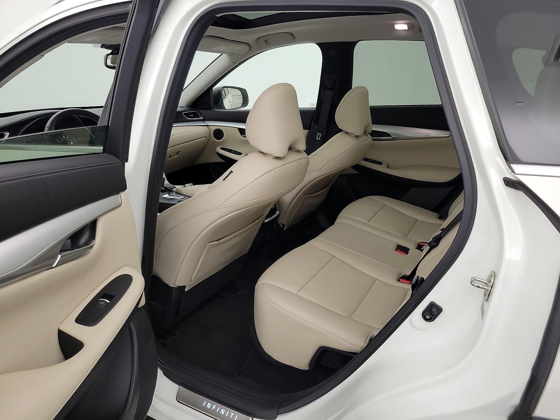 Thumbnail: 2021 INFINITI QX50 - 20