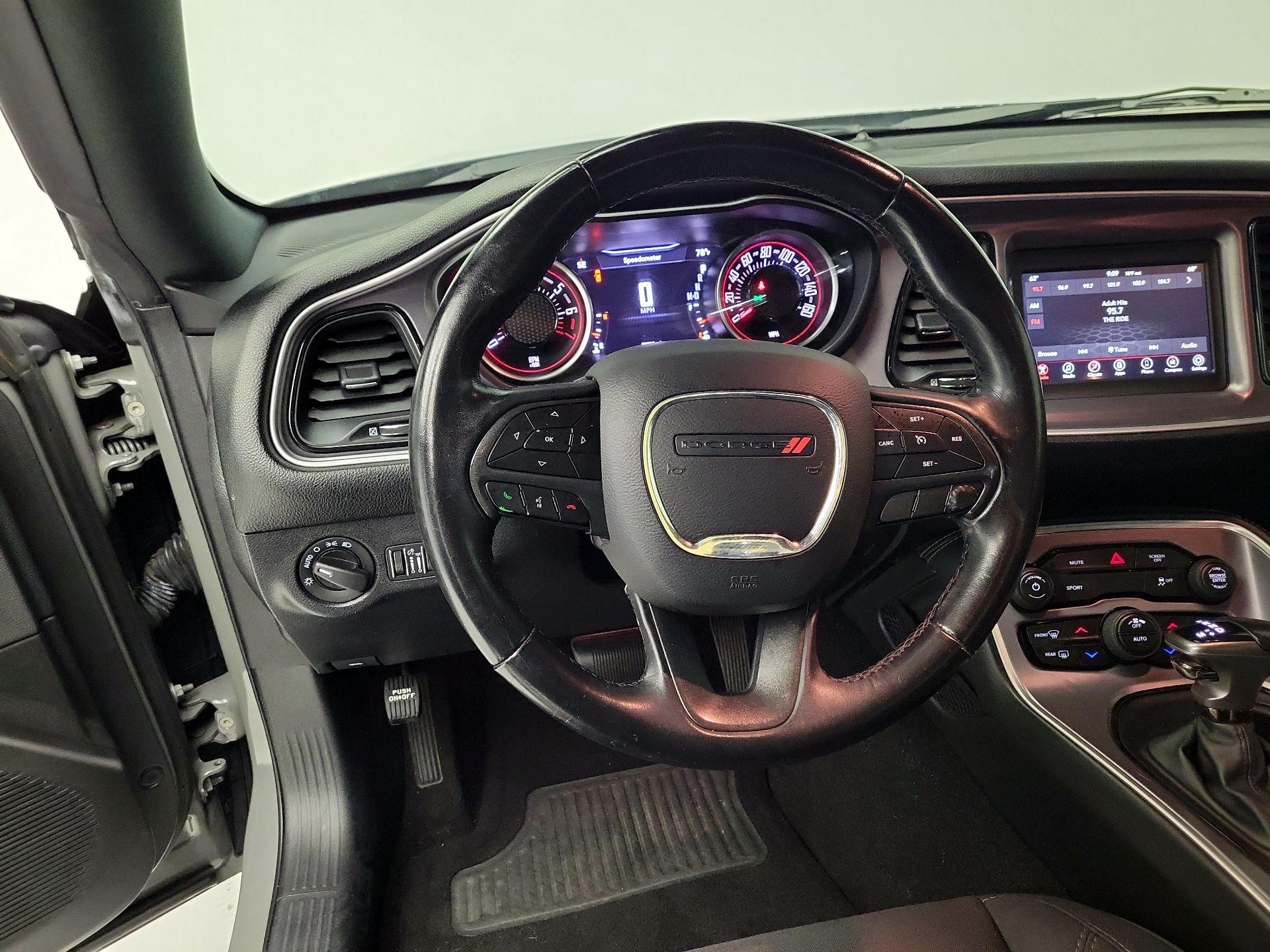 Thumbnail: 2019 Dodge Challenger - 10