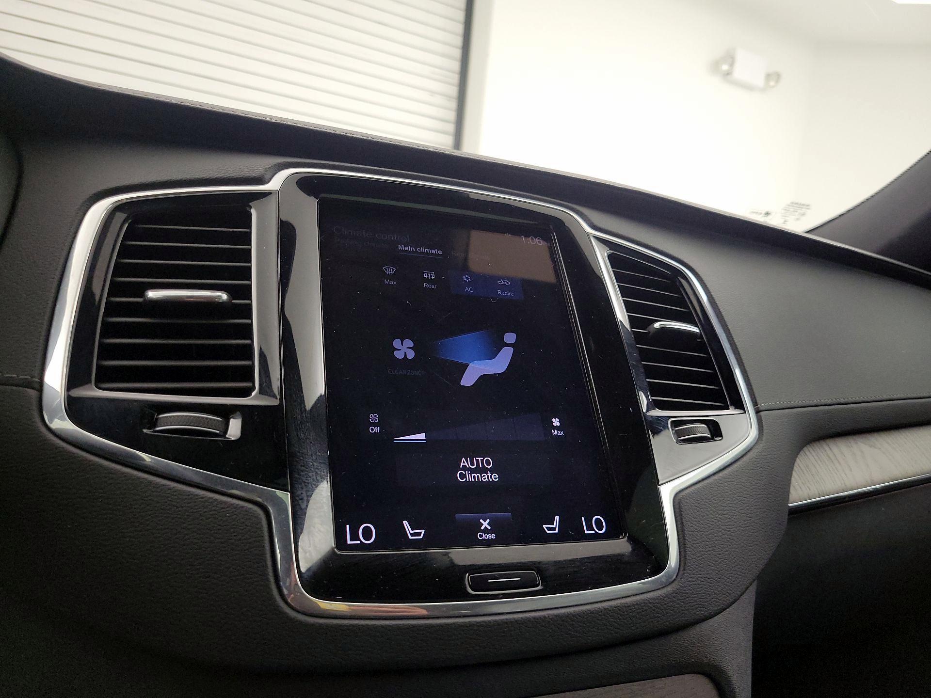 Thumbnail: 2020 Volvo XC90 - 17