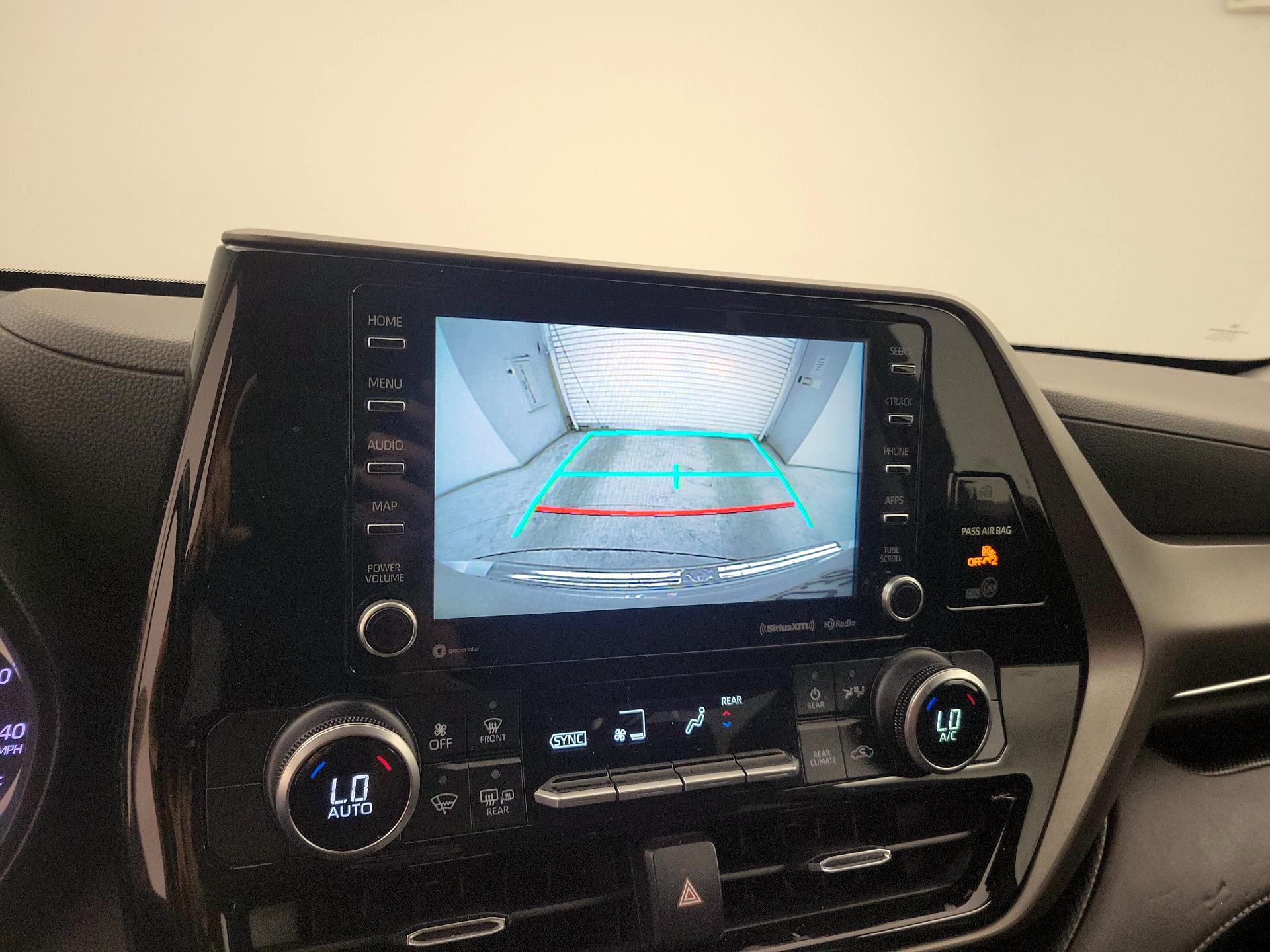 Thumbnail: 2020 Toyota Highlander - 14
