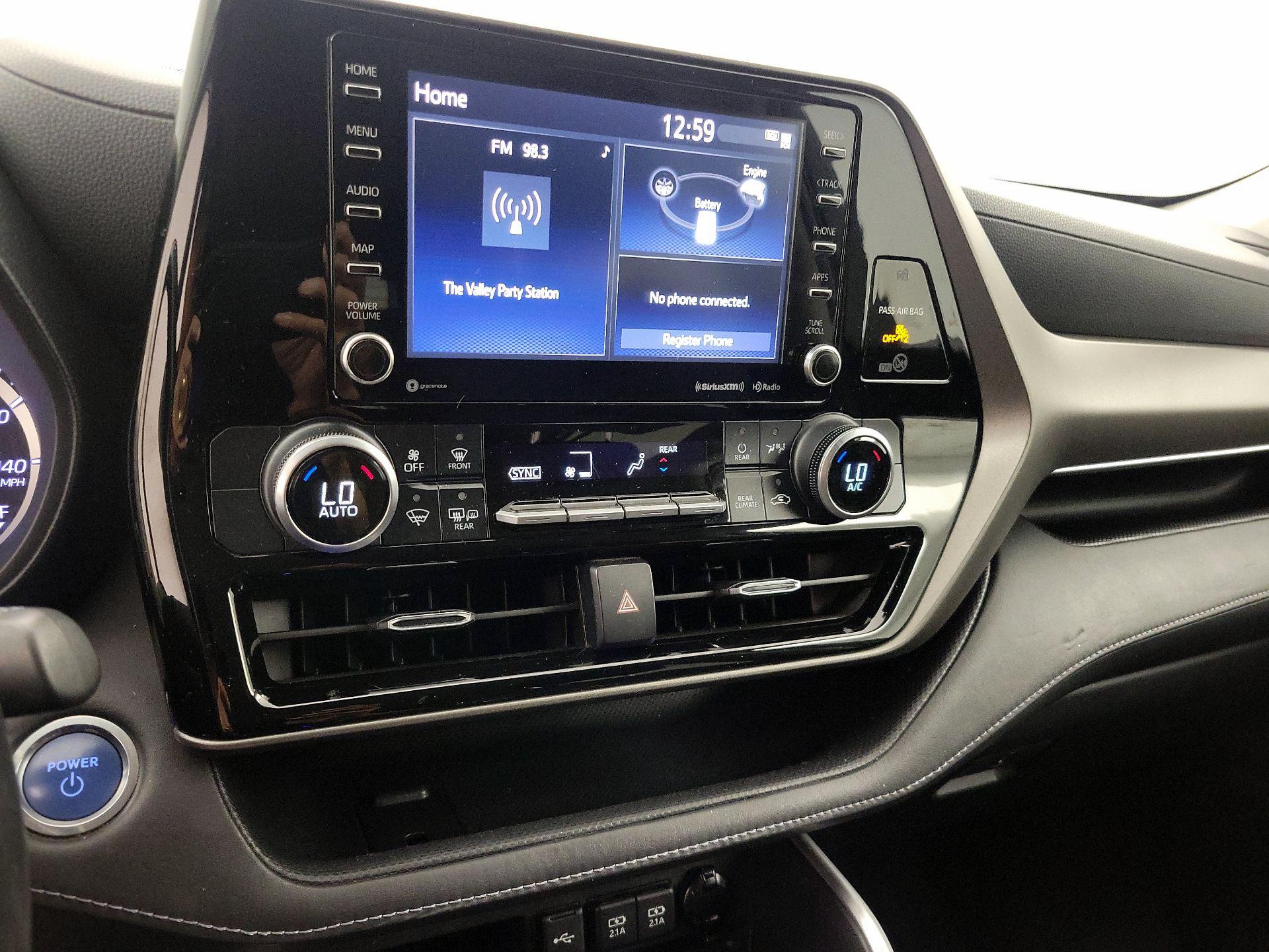 Thumbnail: 2020 Toyota Highlander - 16