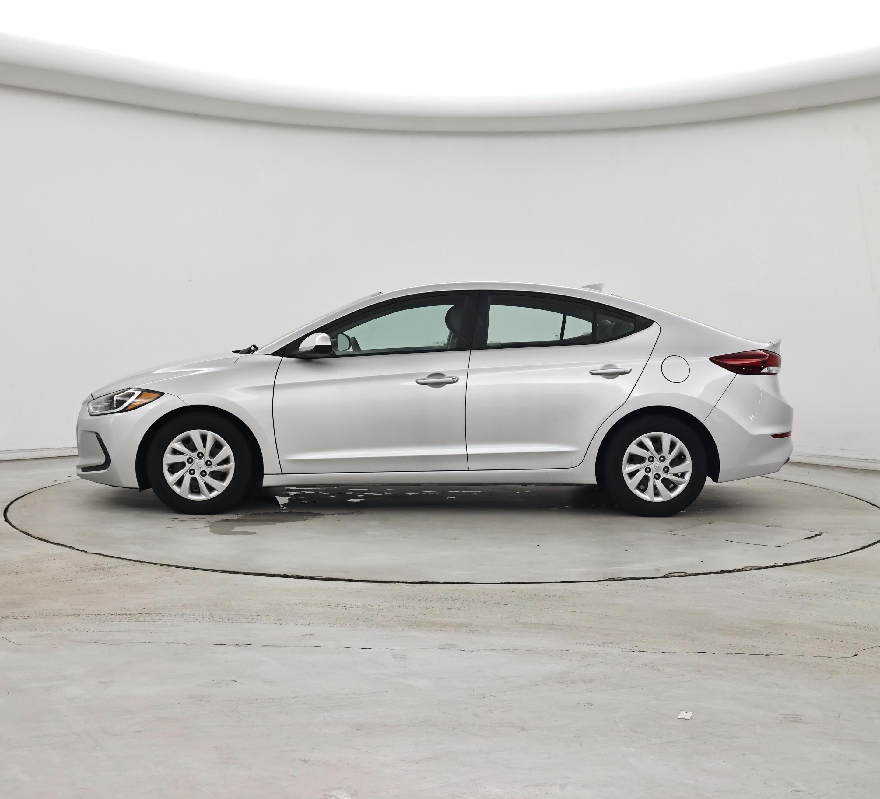 Thumbnail: 2017 Hyundai Elantra - 3