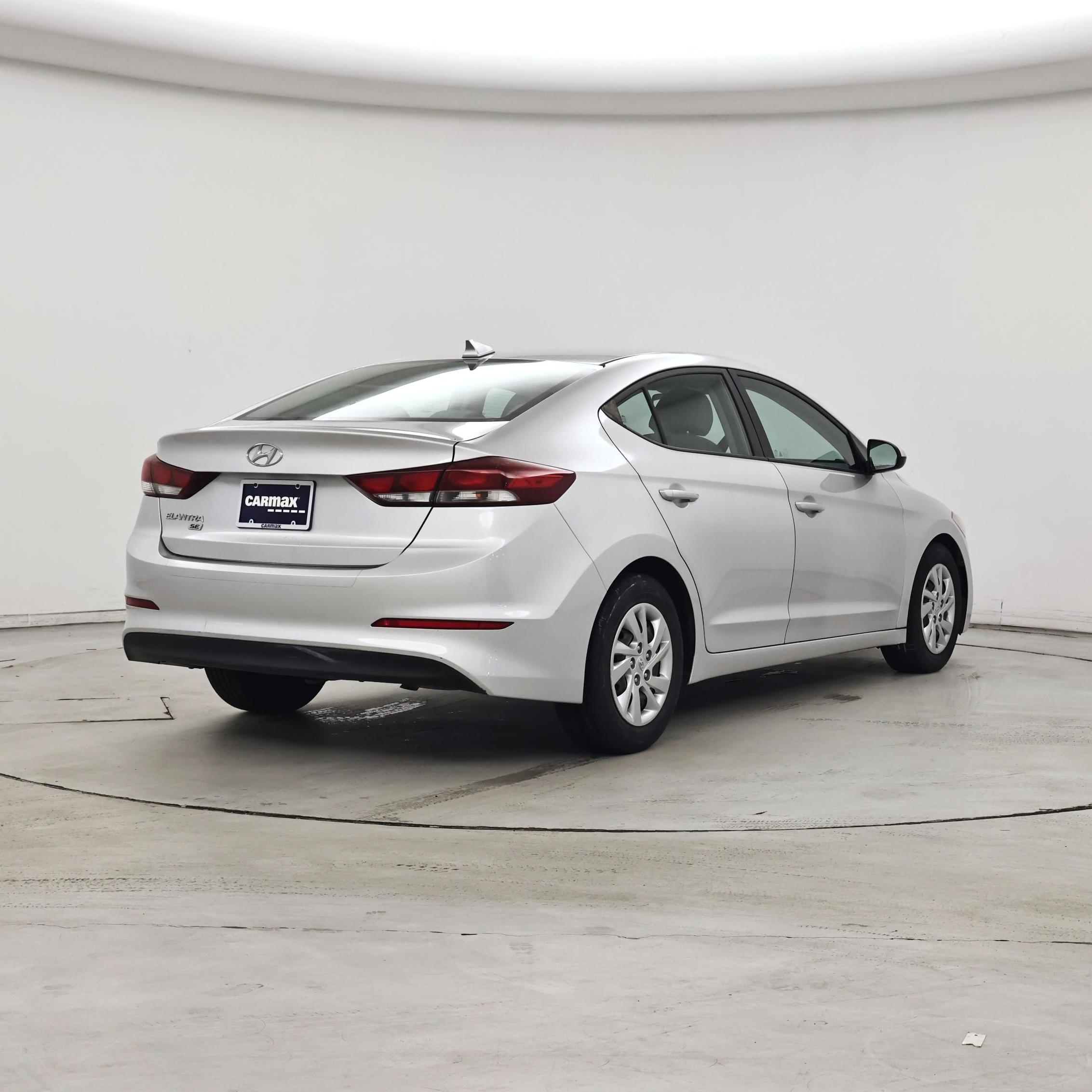 Thumbnail: 2017 Hyundai Elantra - 8