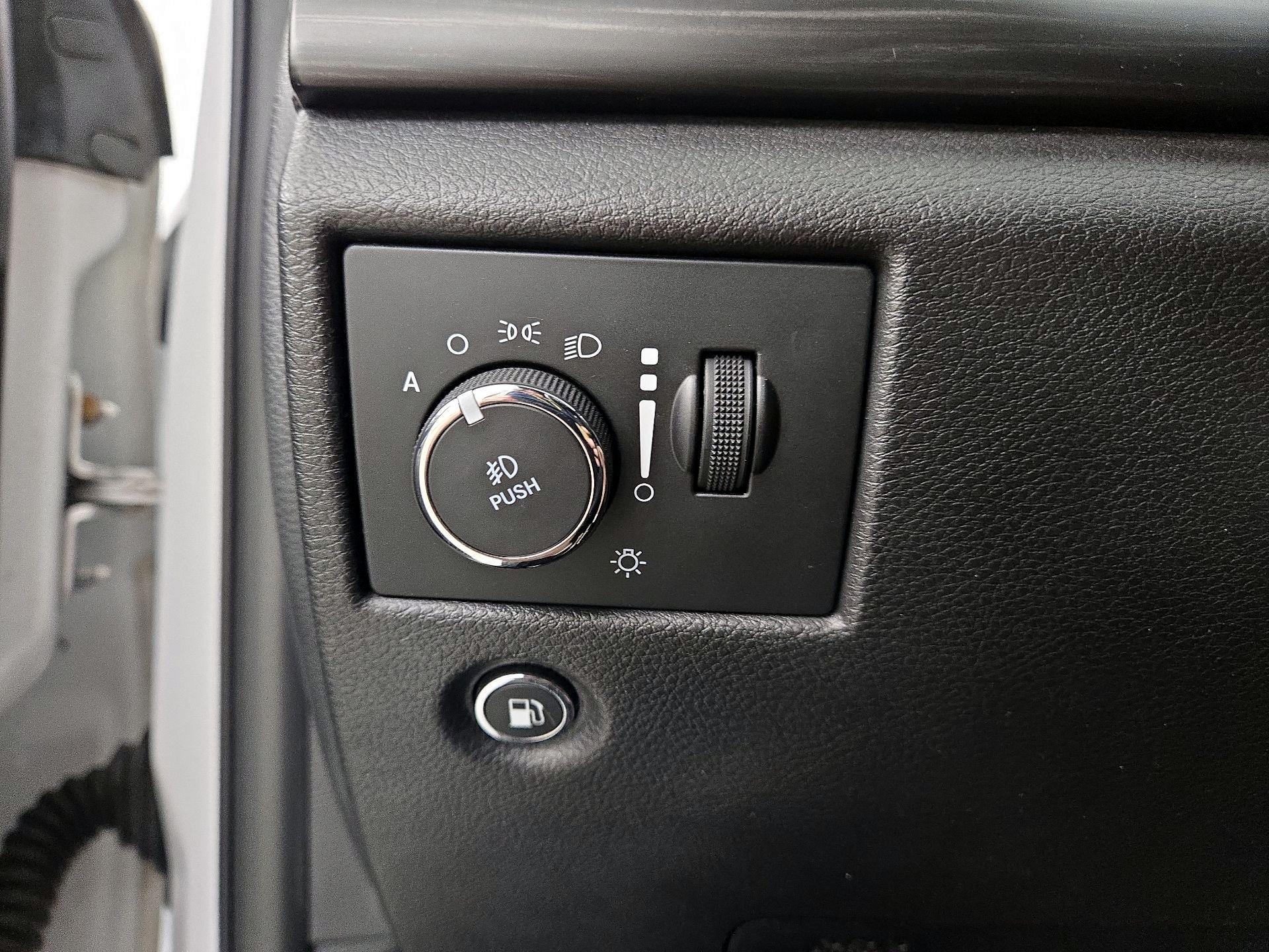 Thumbnail: 2019 Jeep Grand Cherokee - 13