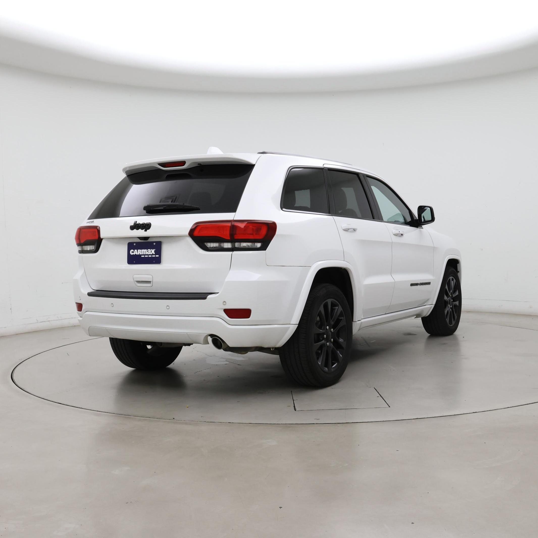 Thumbnail: 2019 Jeep Grand Cherokee - 8