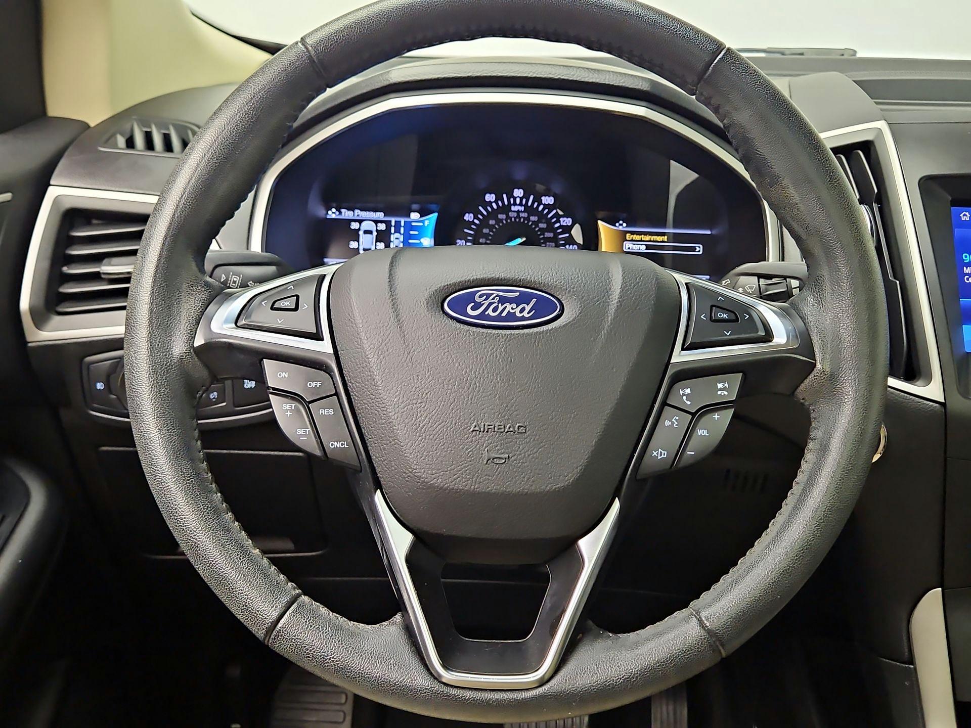 Thumbnail: 2020 Ford Edge - 10