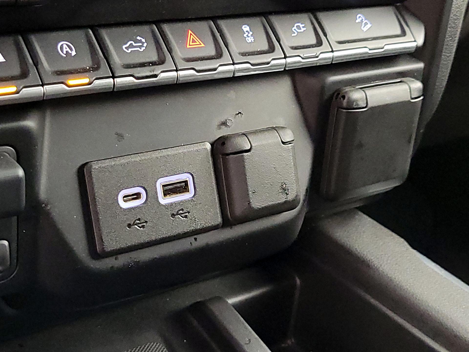 Thumbnail: 2019 Chevrolet Silverado 1500 - 18