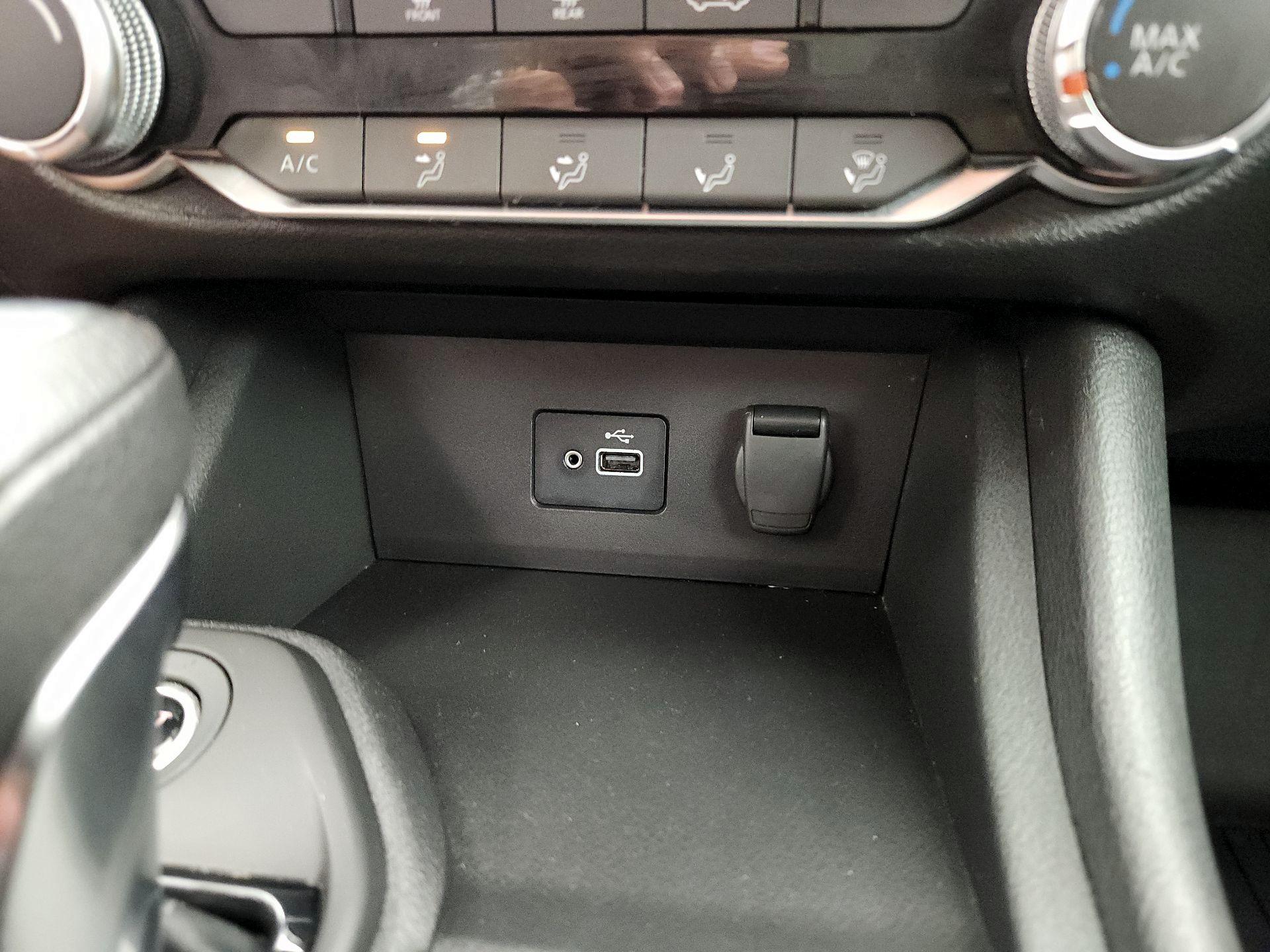 Thumbnail: 2022 Nissan Sentra - 18