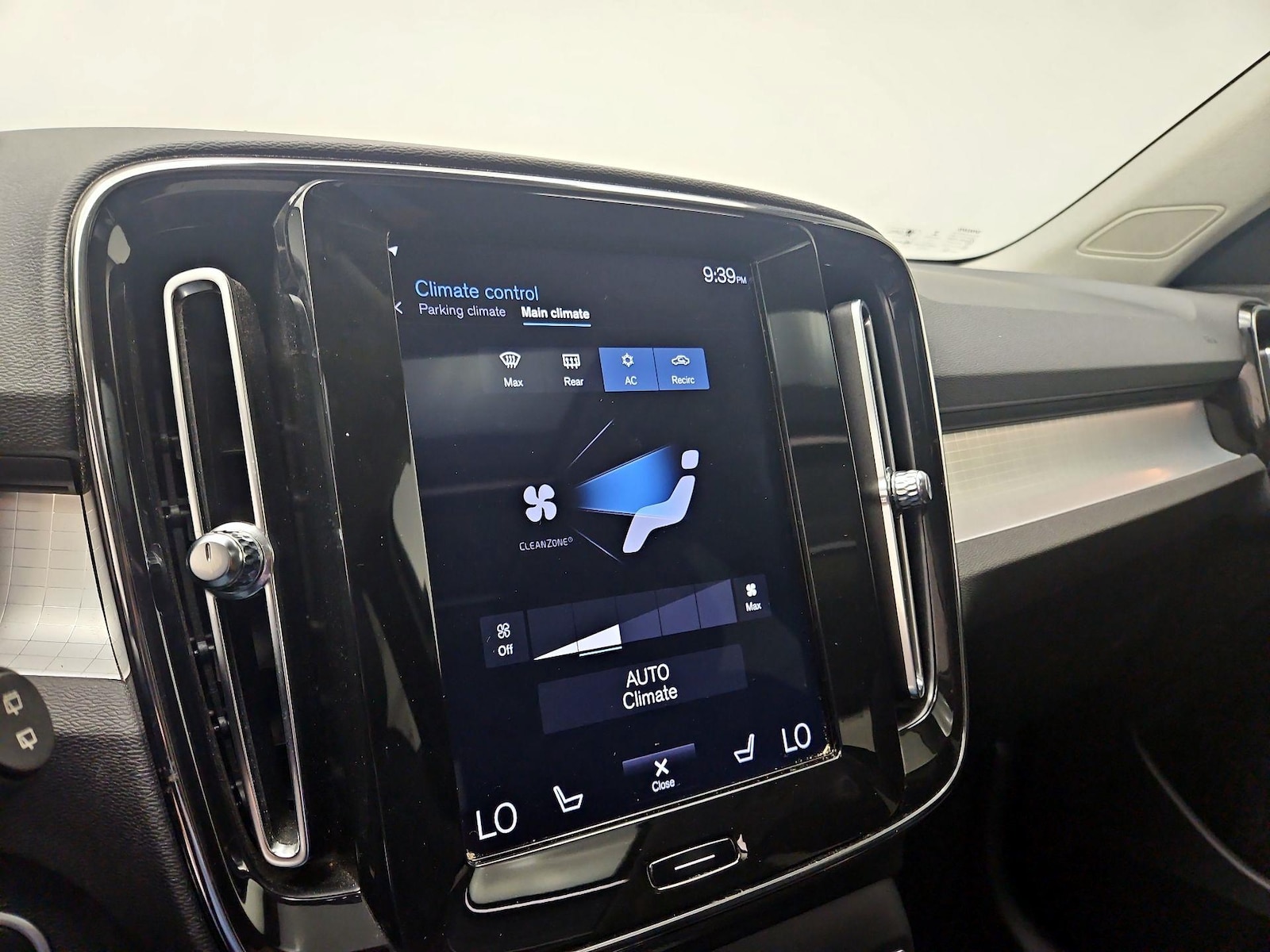2020 Volvo XC40 Momentum - Photo 18