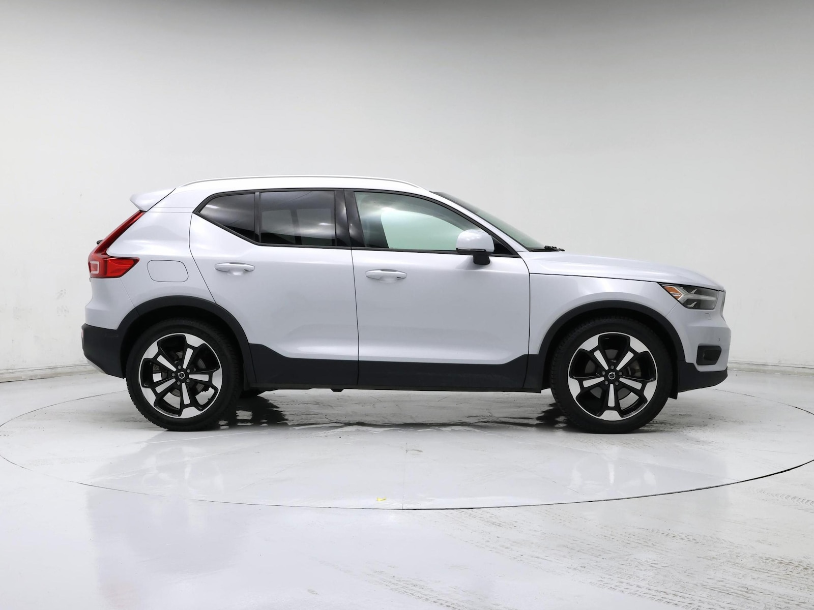 2020 Volvo XC40 Momentum - Photo 8