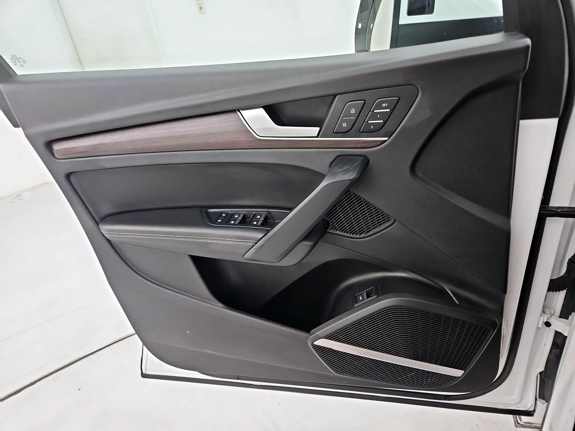 Thumbnail: 2022 Audi Q5 - 12
