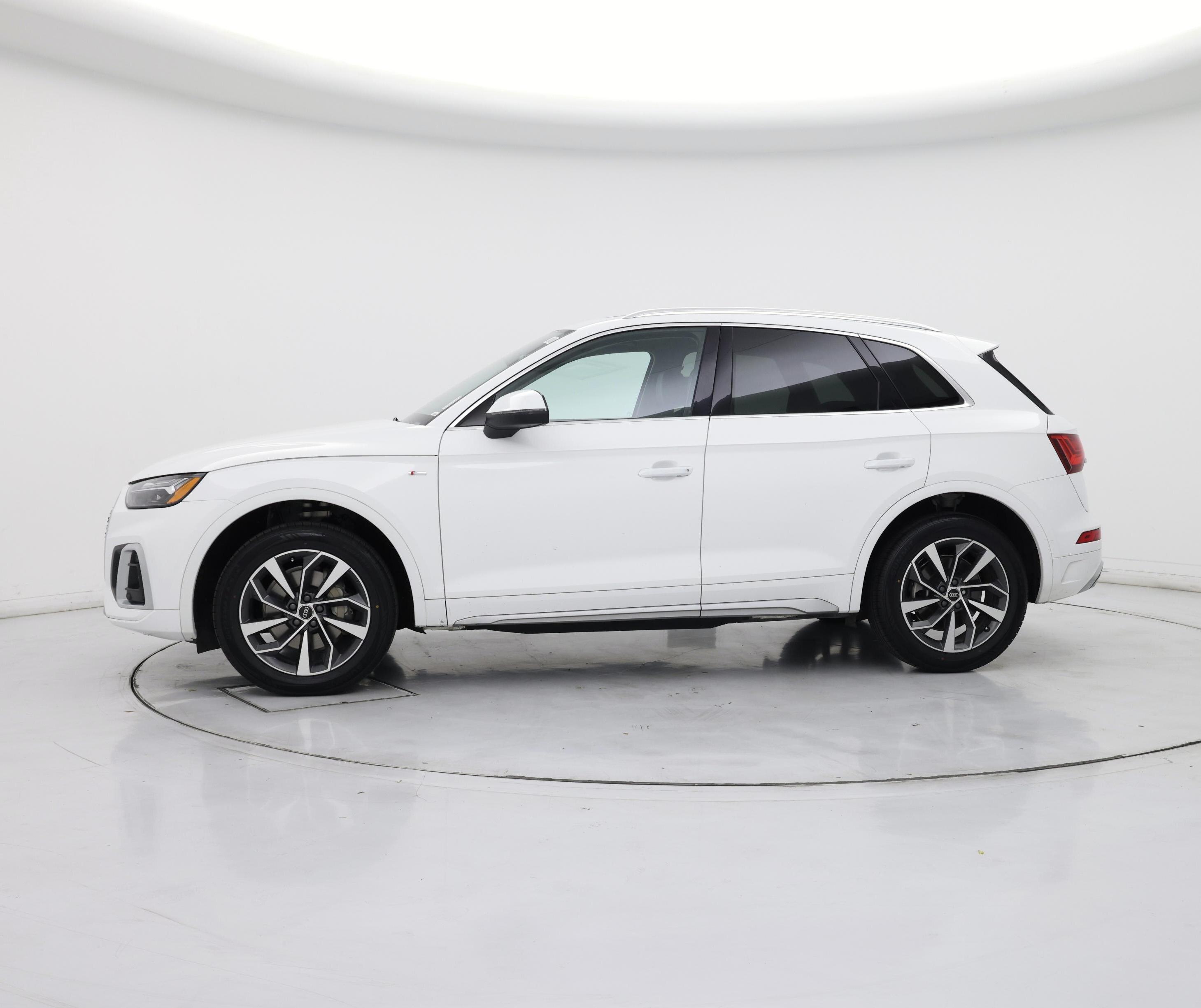 Thumbnail: 2022 Audi Q5 - 3