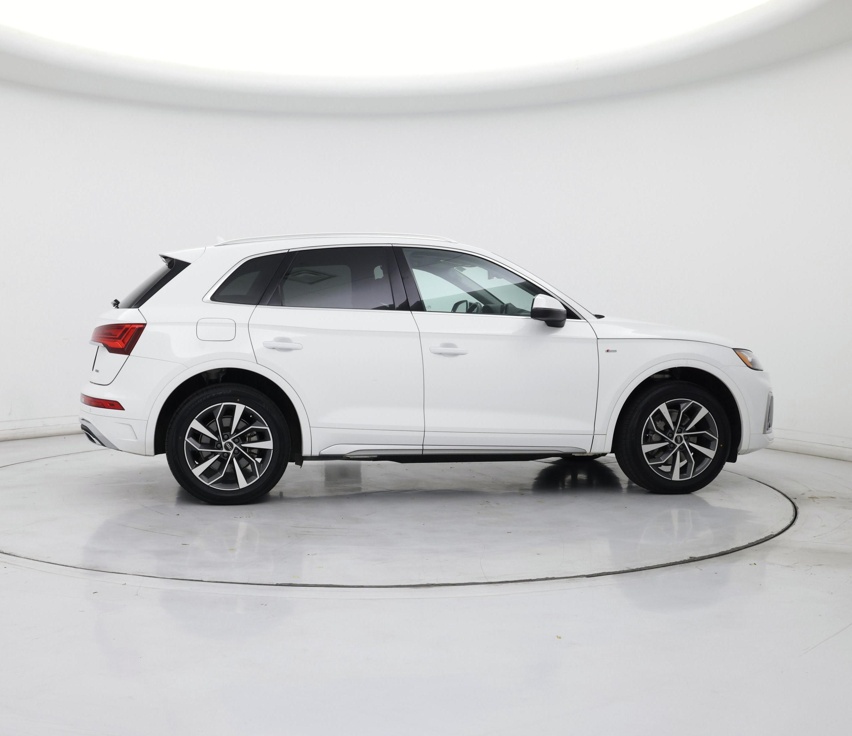 Thumbnail: 2022 Audi Q5 - 7