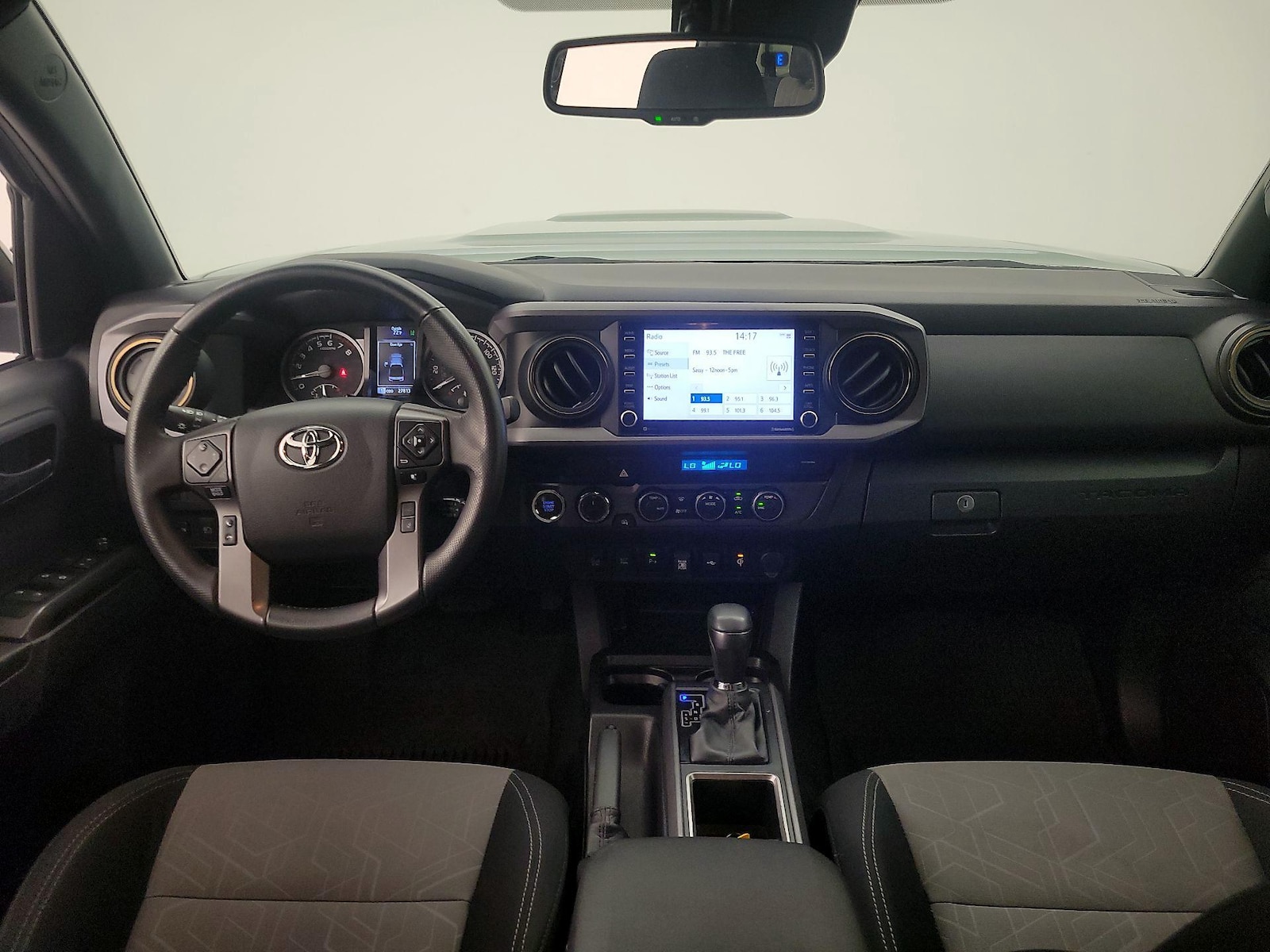 2023 Toyota Tacoma TRD Sport - Photo 10