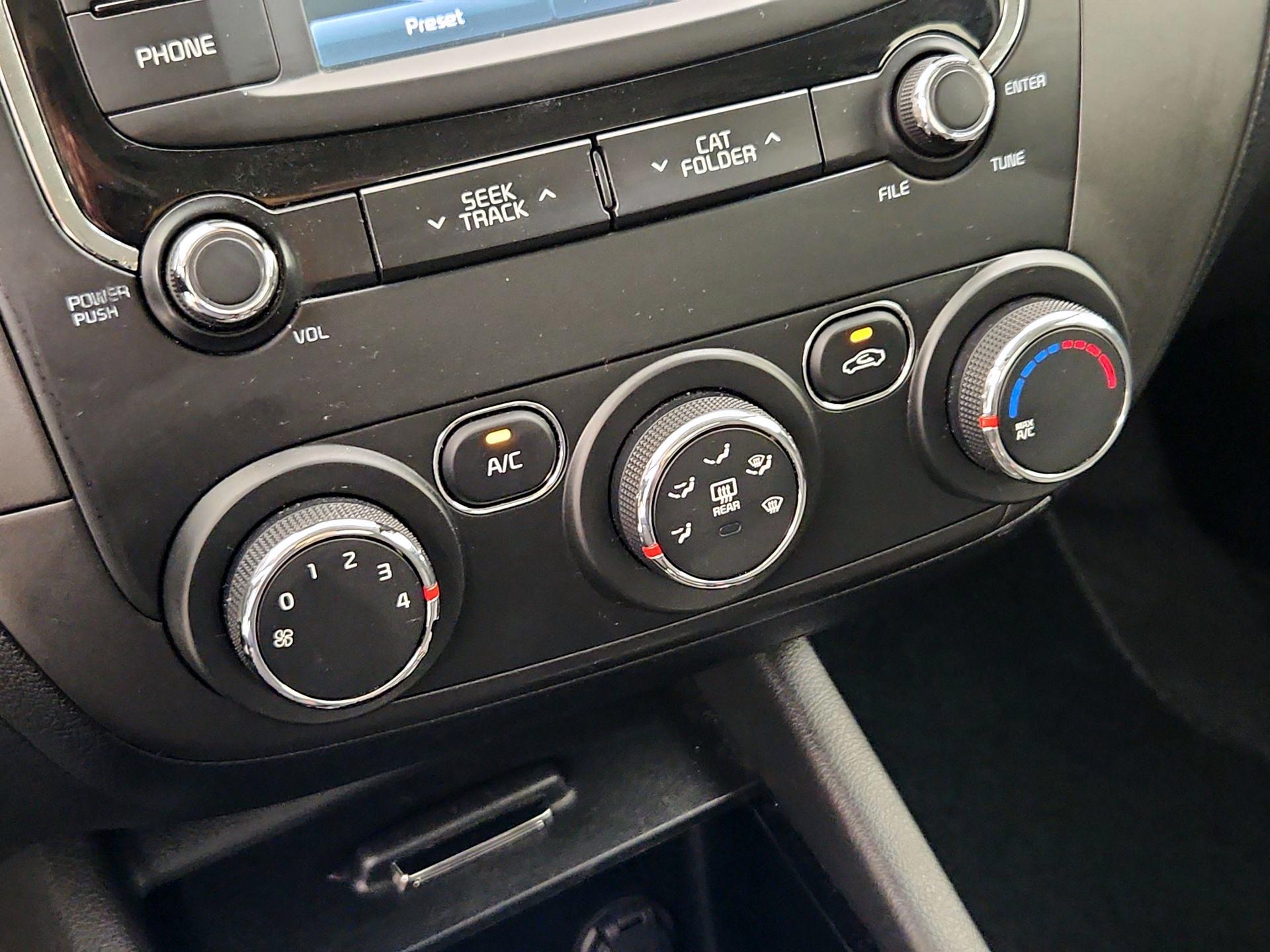 Thumbnail: 2017 Kia Forte - 16