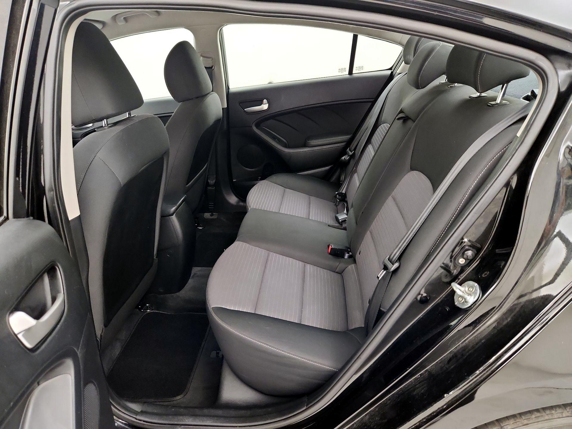 Thumbnail: 2017 Kia Forte - 19