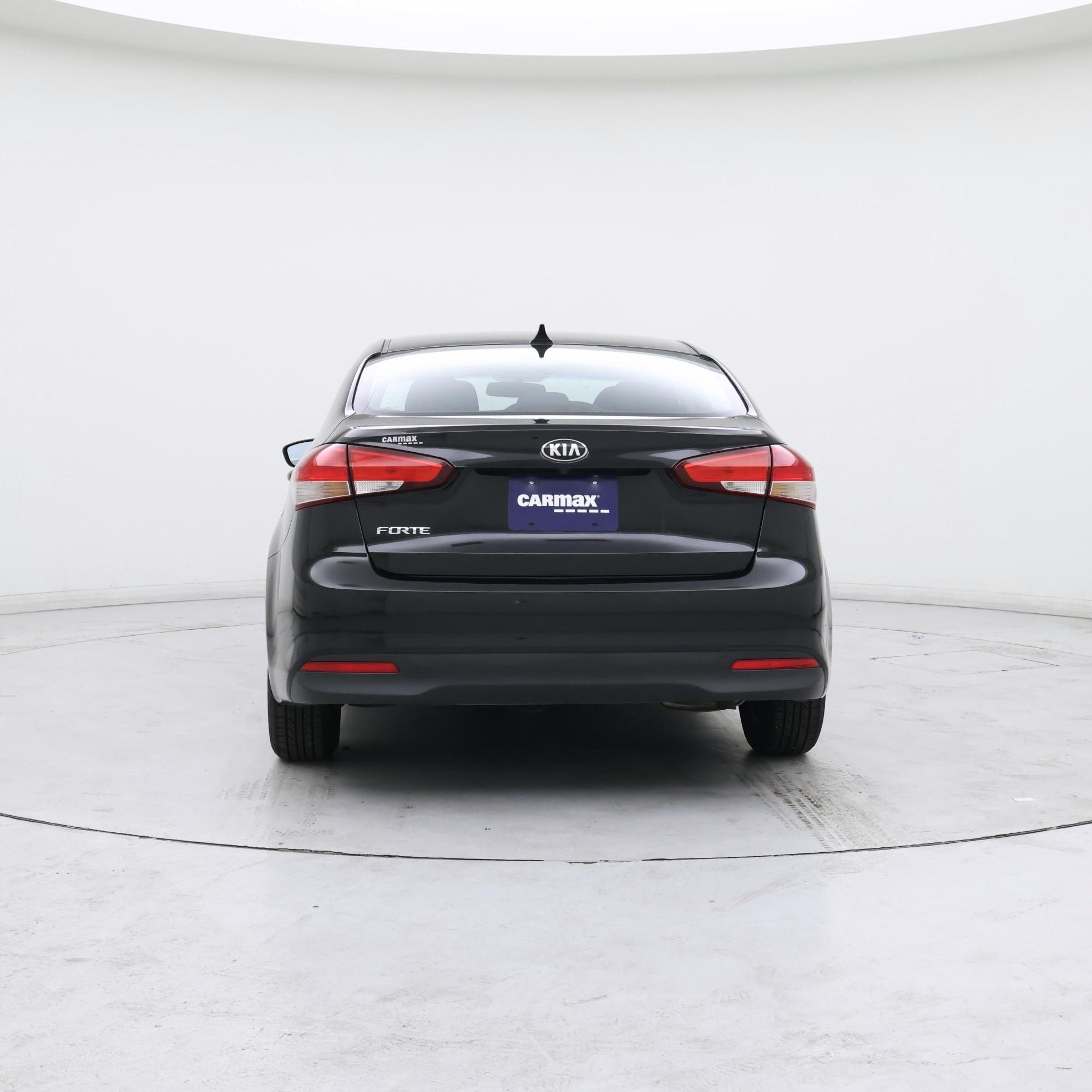 Thumbnail: 2017 Kia Forte - 6