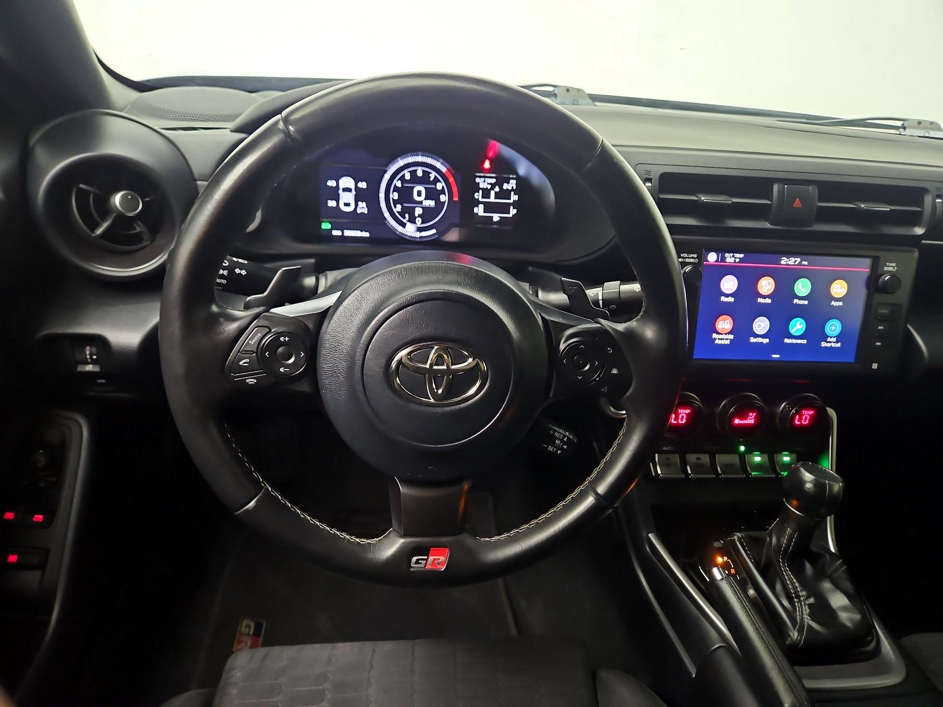 Thumbnail: 2023 Toyota GR86 - 10