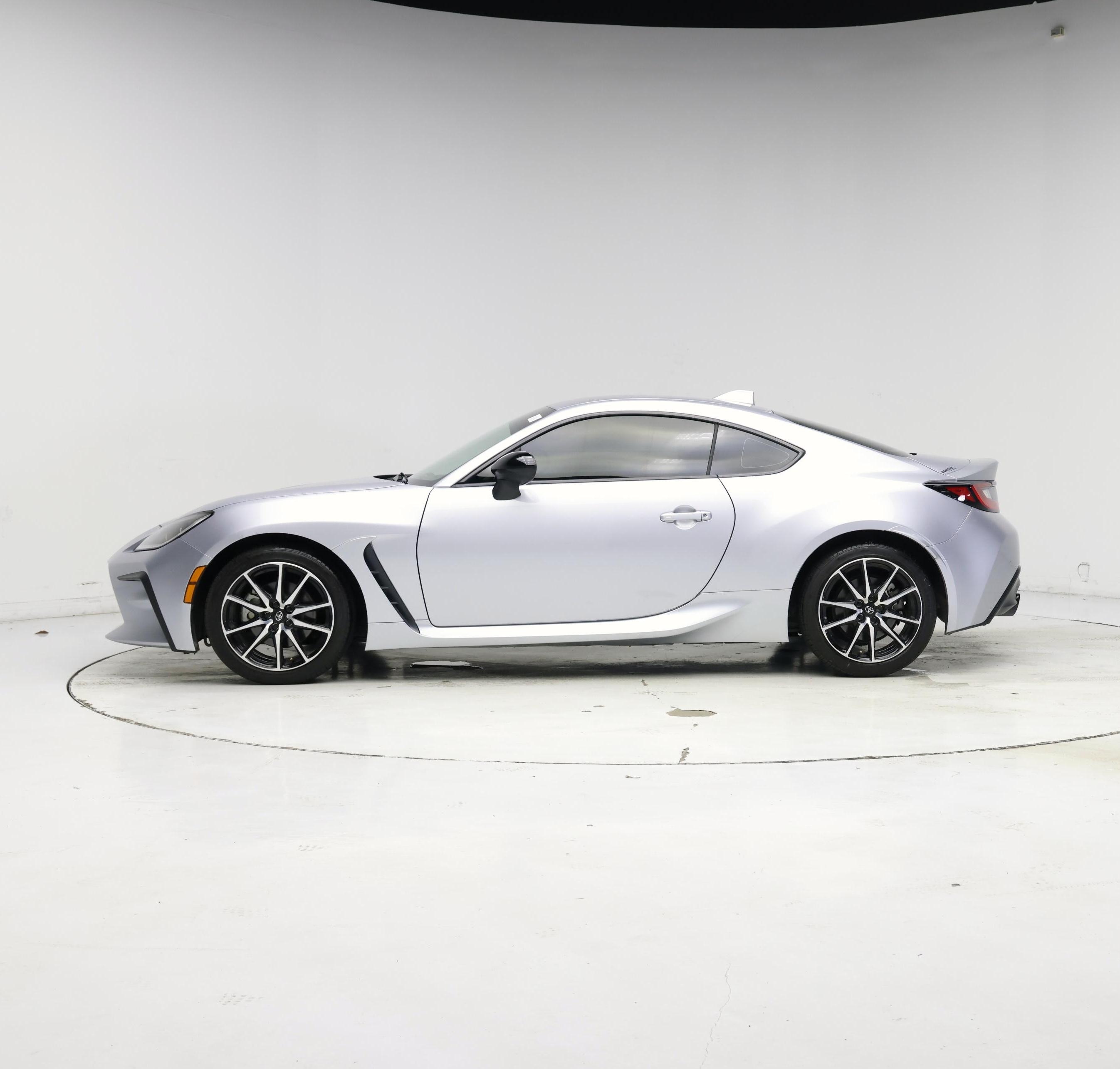 Thumbnail: 2023 Toyota GR86 - 3