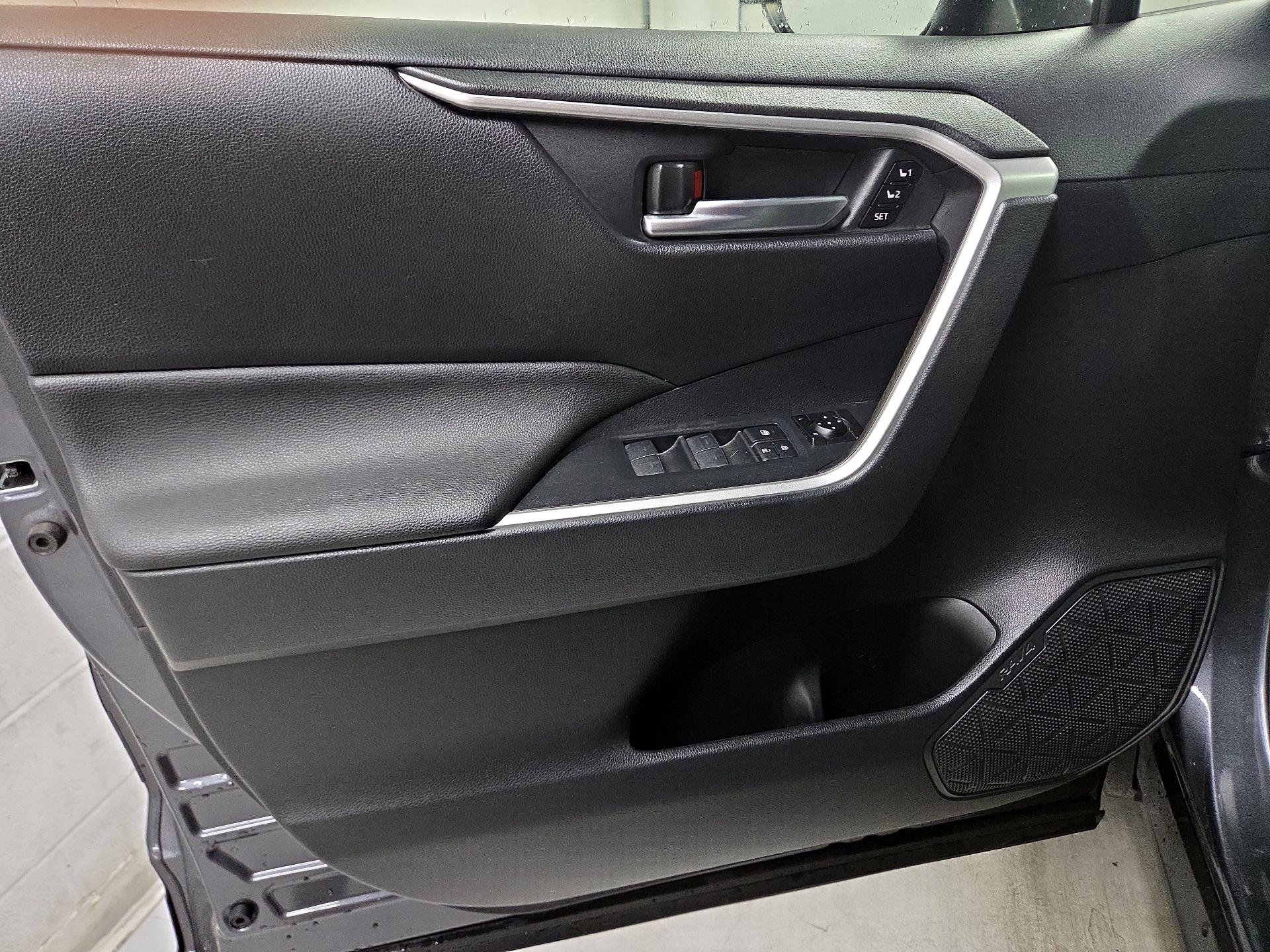 Thumbnail: 2024 Toyota RAV4 - 10