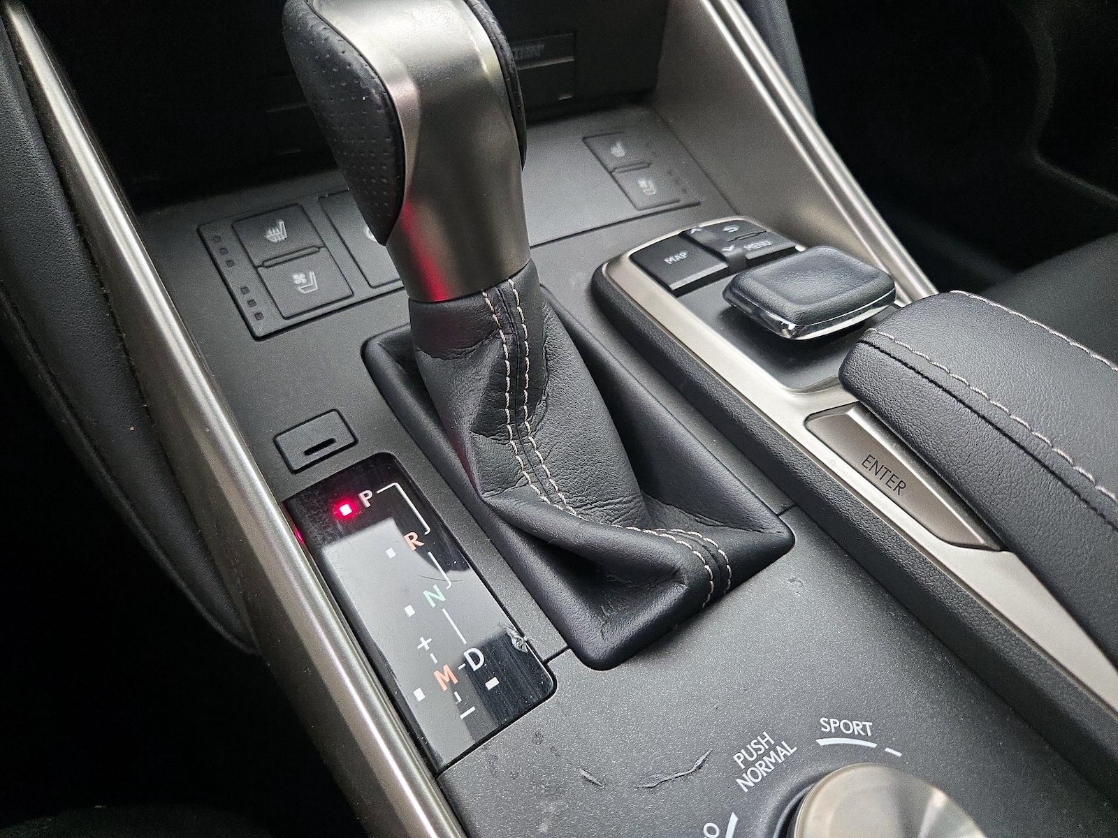 2017 Lexus IS 300 - Photo 19