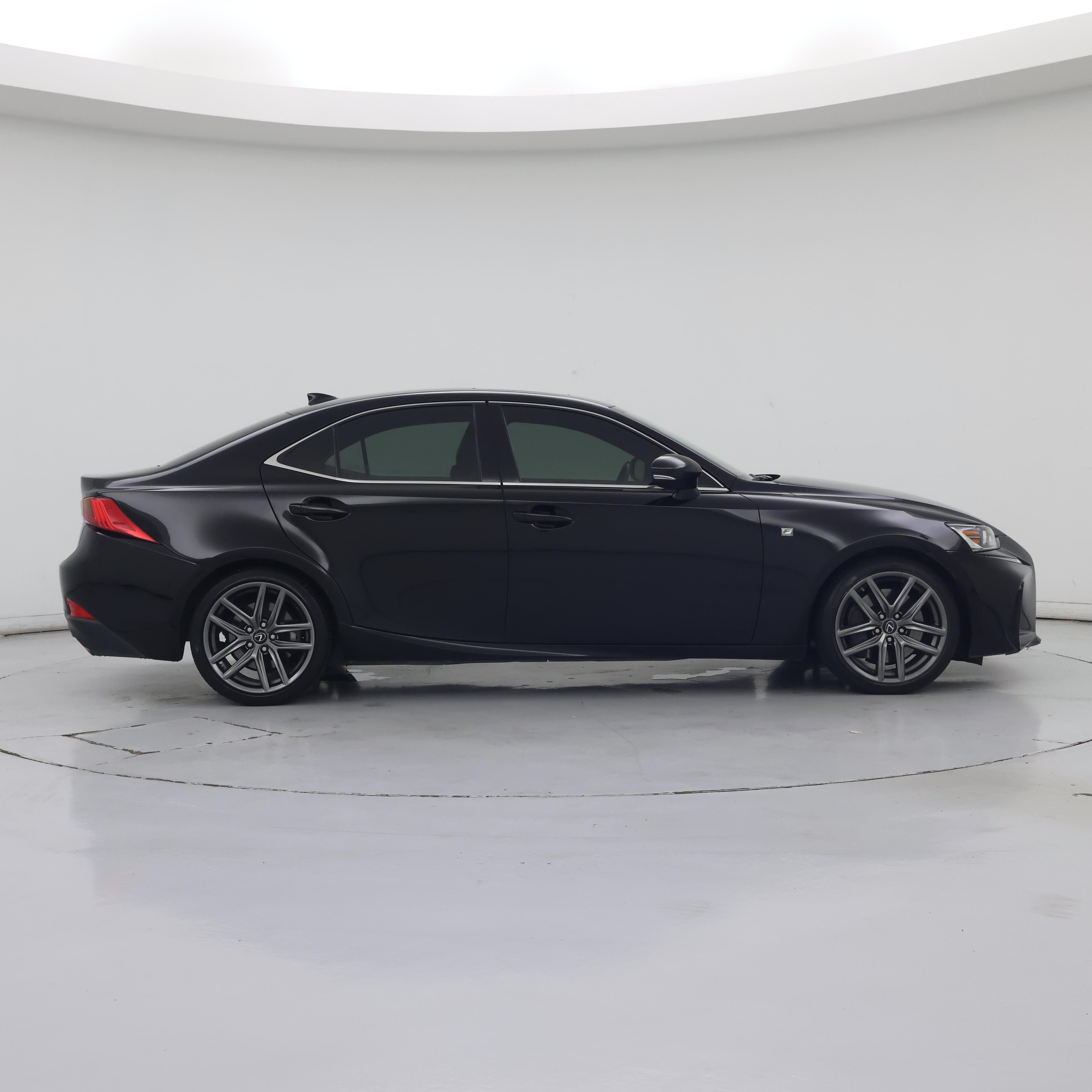Thumbnail: 2017 Lexus IS - 7