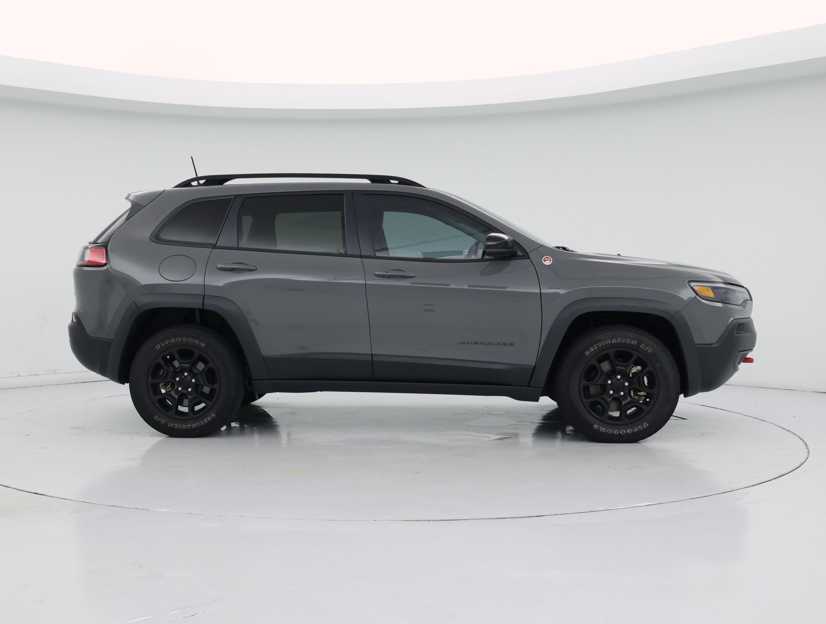 Thumbnail: 2022 Jeep Cherokee - 7