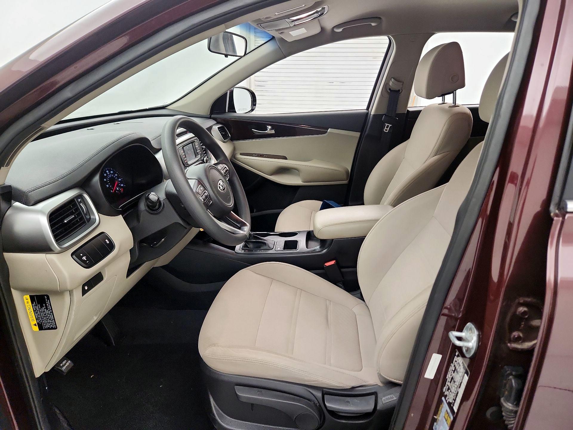 Thumbnail: 2017 Kia Sorento - 11