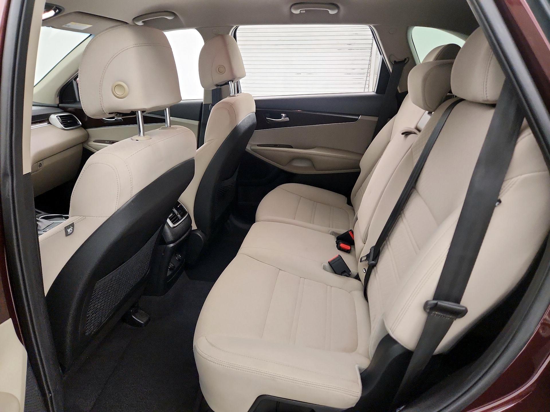 Thumbnail: 2017 Kia Sorento - 19