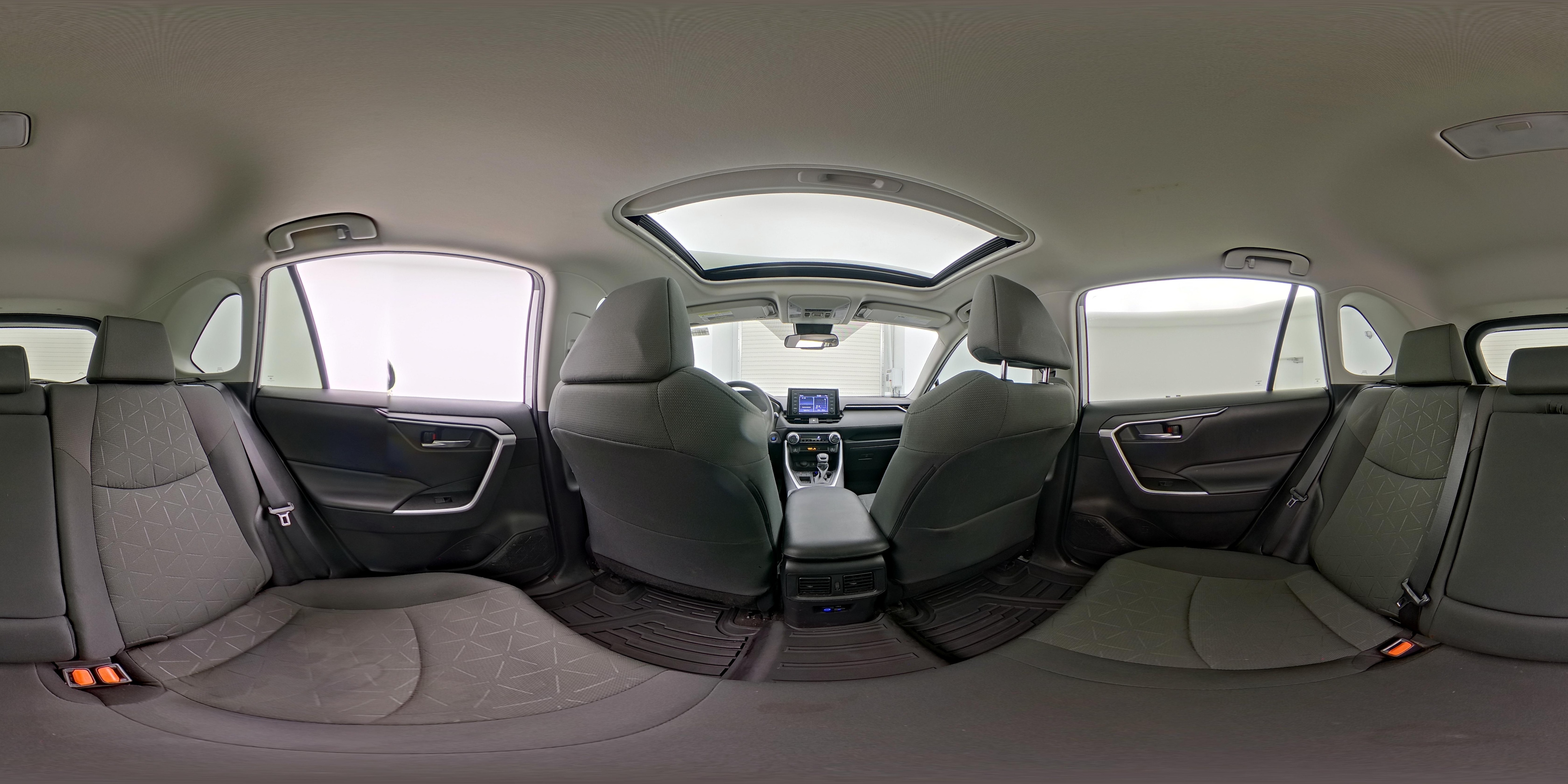 2022 Toyota RAV4 XLE - Photo 27