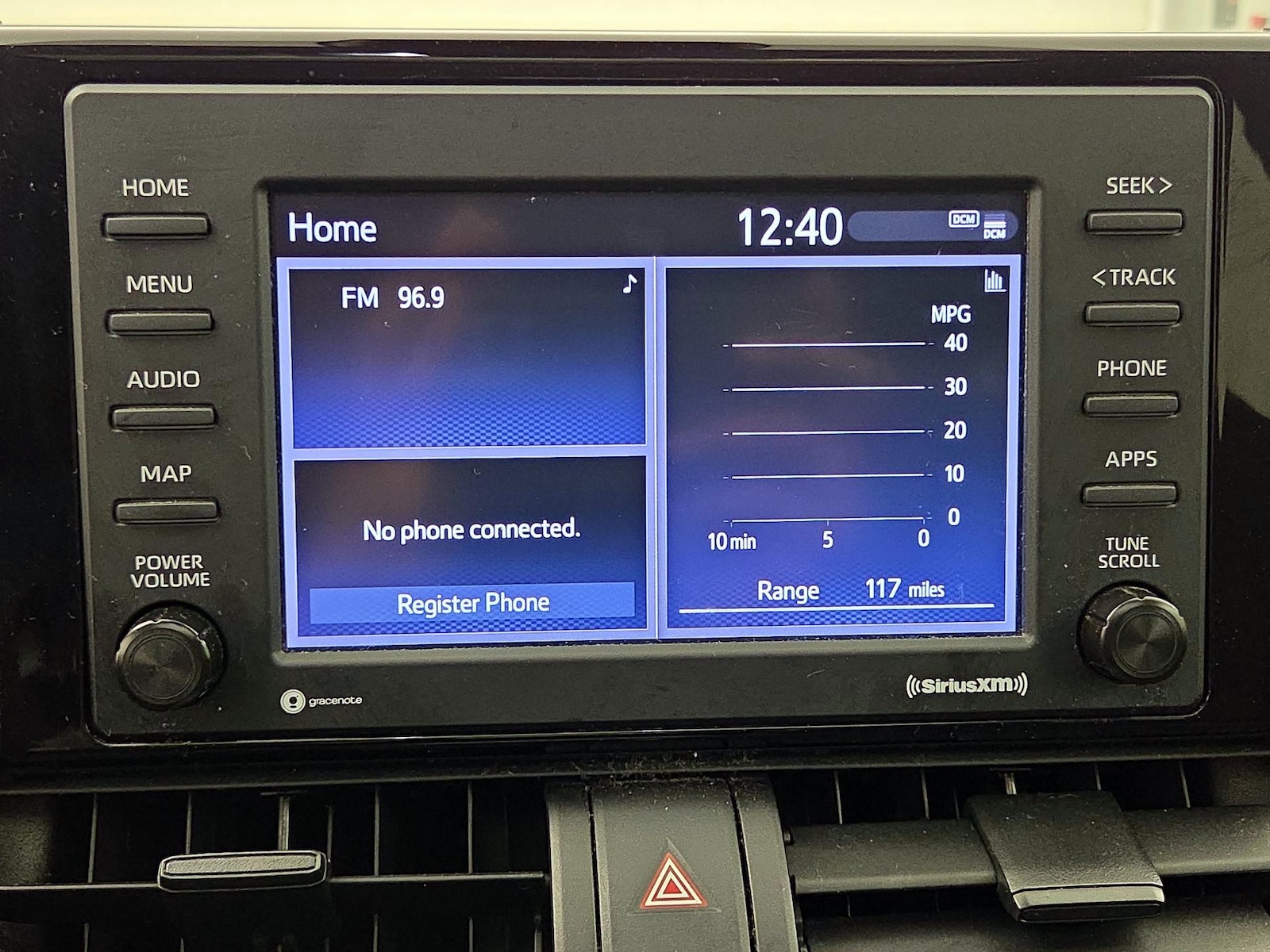 2022 Toyota RAV4 XLE - Photo 16