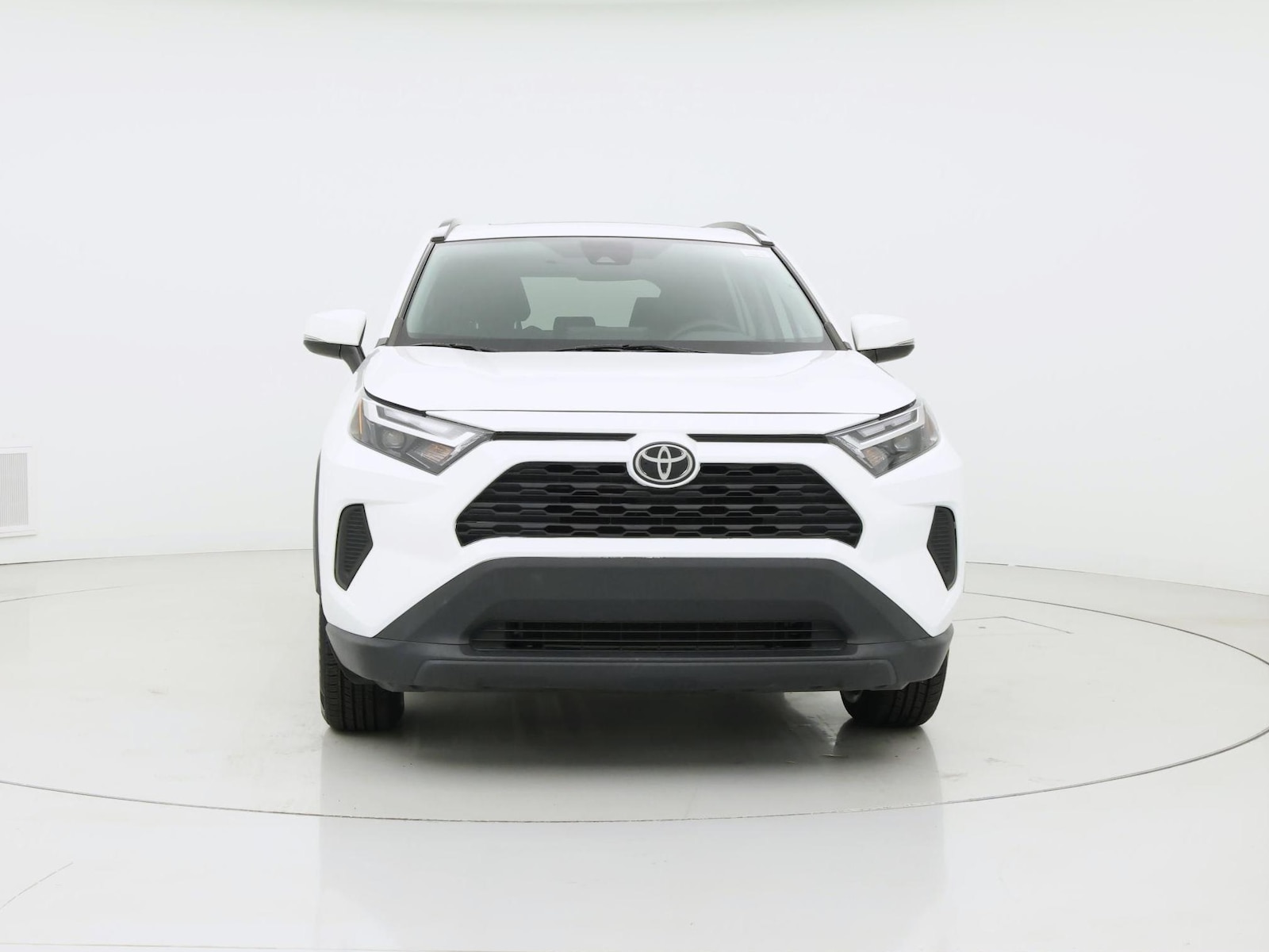 2022 Toyota RAV4 XLE - Photo 6