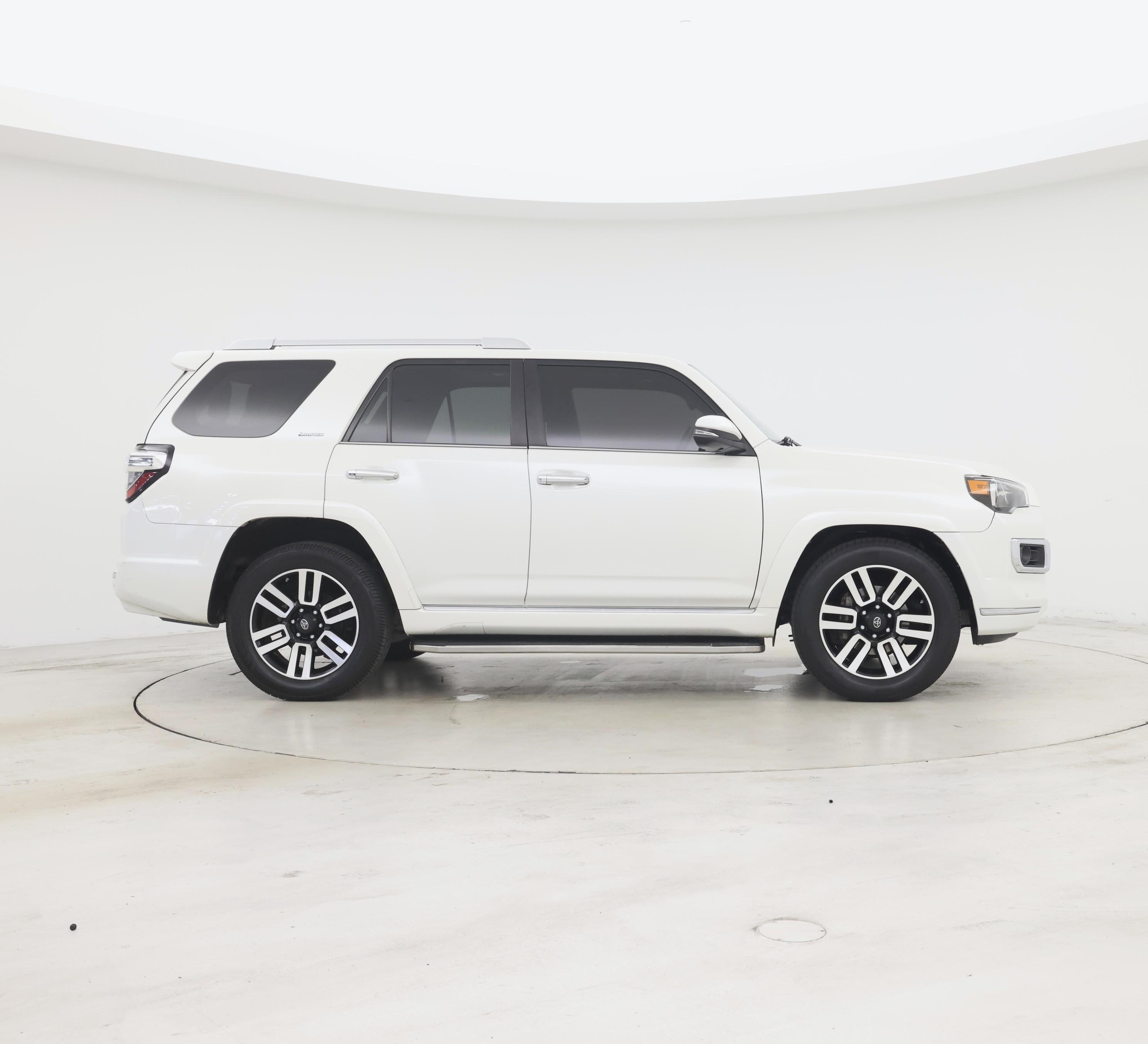 Thumbnail: 2019 Toyota 4Runner - 7
