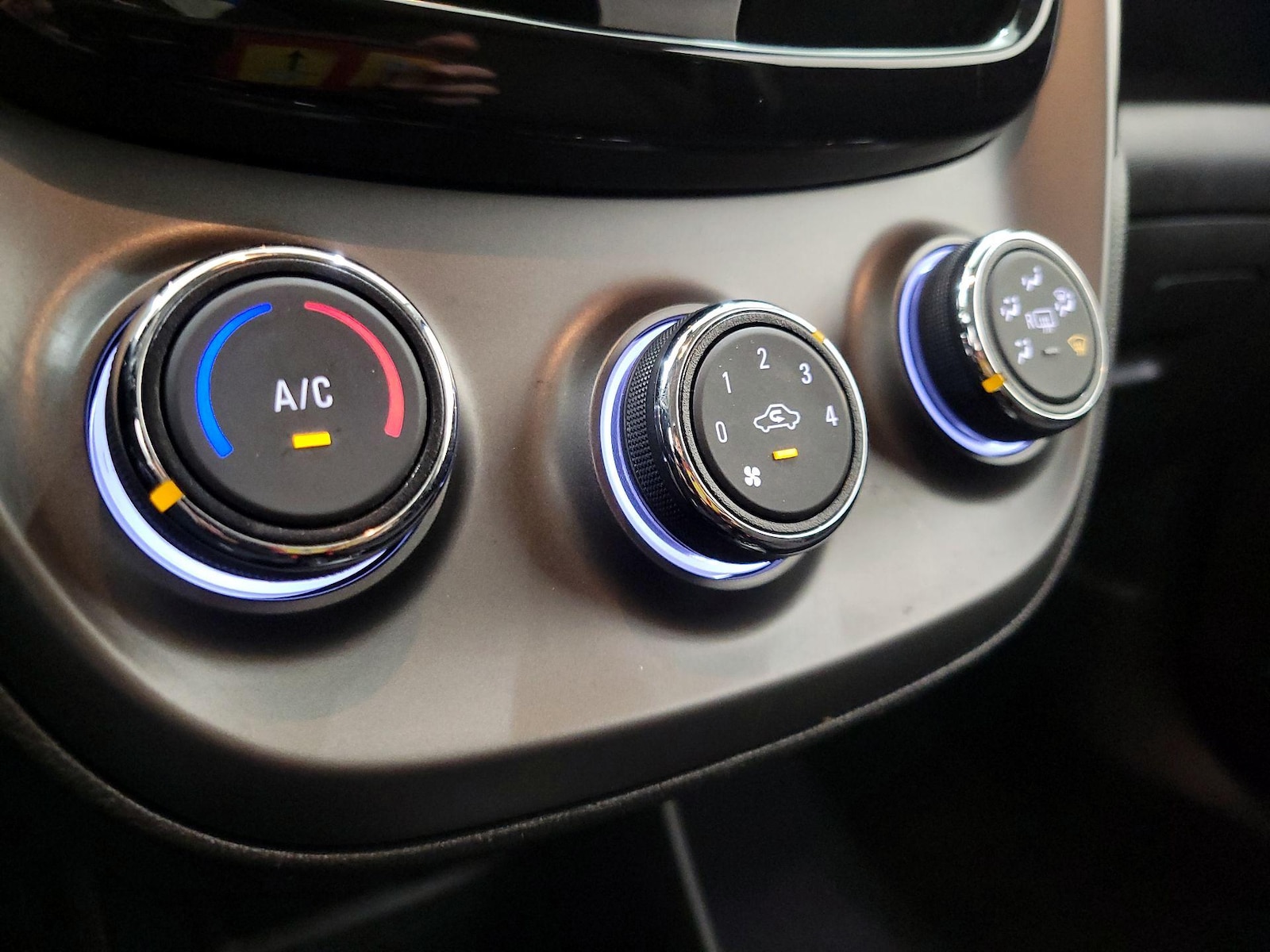 2020 Chevrolet Spark 1LT - Photo 17