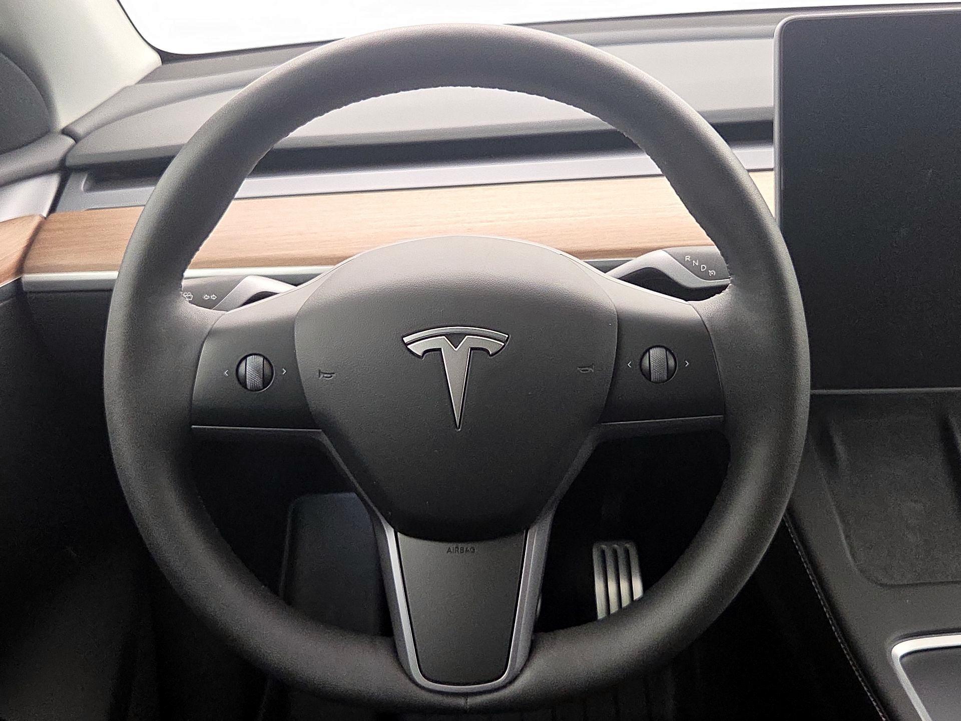 Thumbnail: 2023 Tesla Model Y - 10