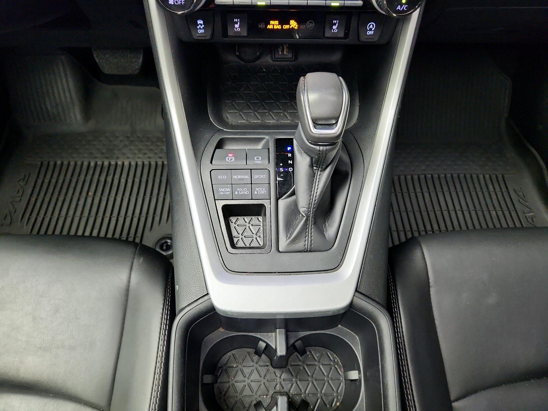 Thumbnail: 2024 Toyota RAV4 - 15