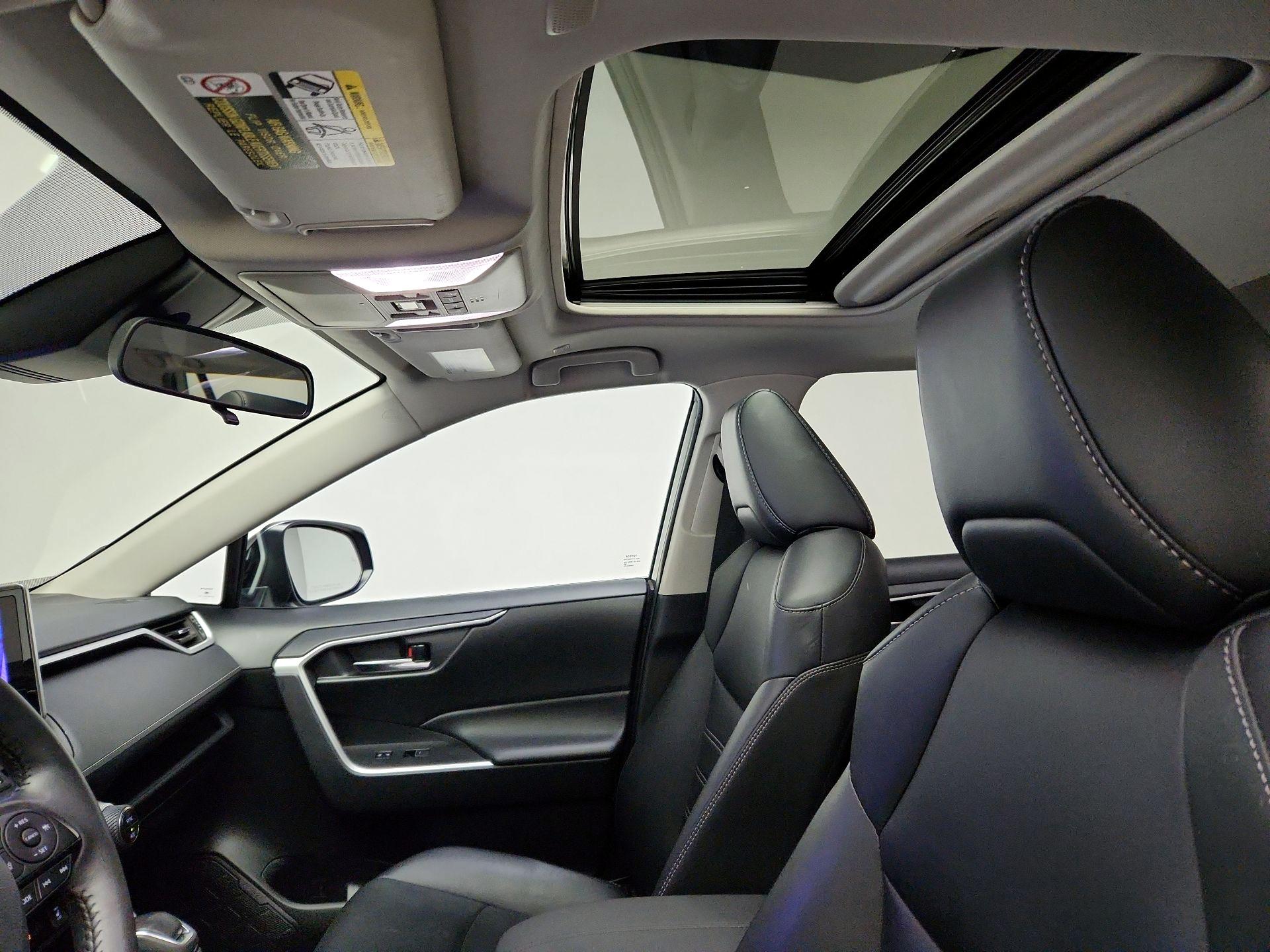 Thumbnail: 2024 Toyota RAV4 - 17