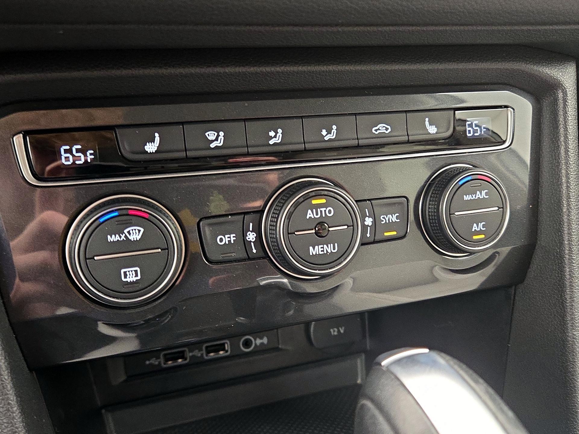Thumbnail: 2019 Volkswagen Tiguan - 16