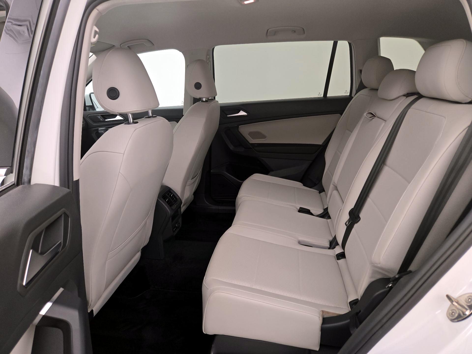 Thumbnail: 2019 Volkswagen Tiguan - 19