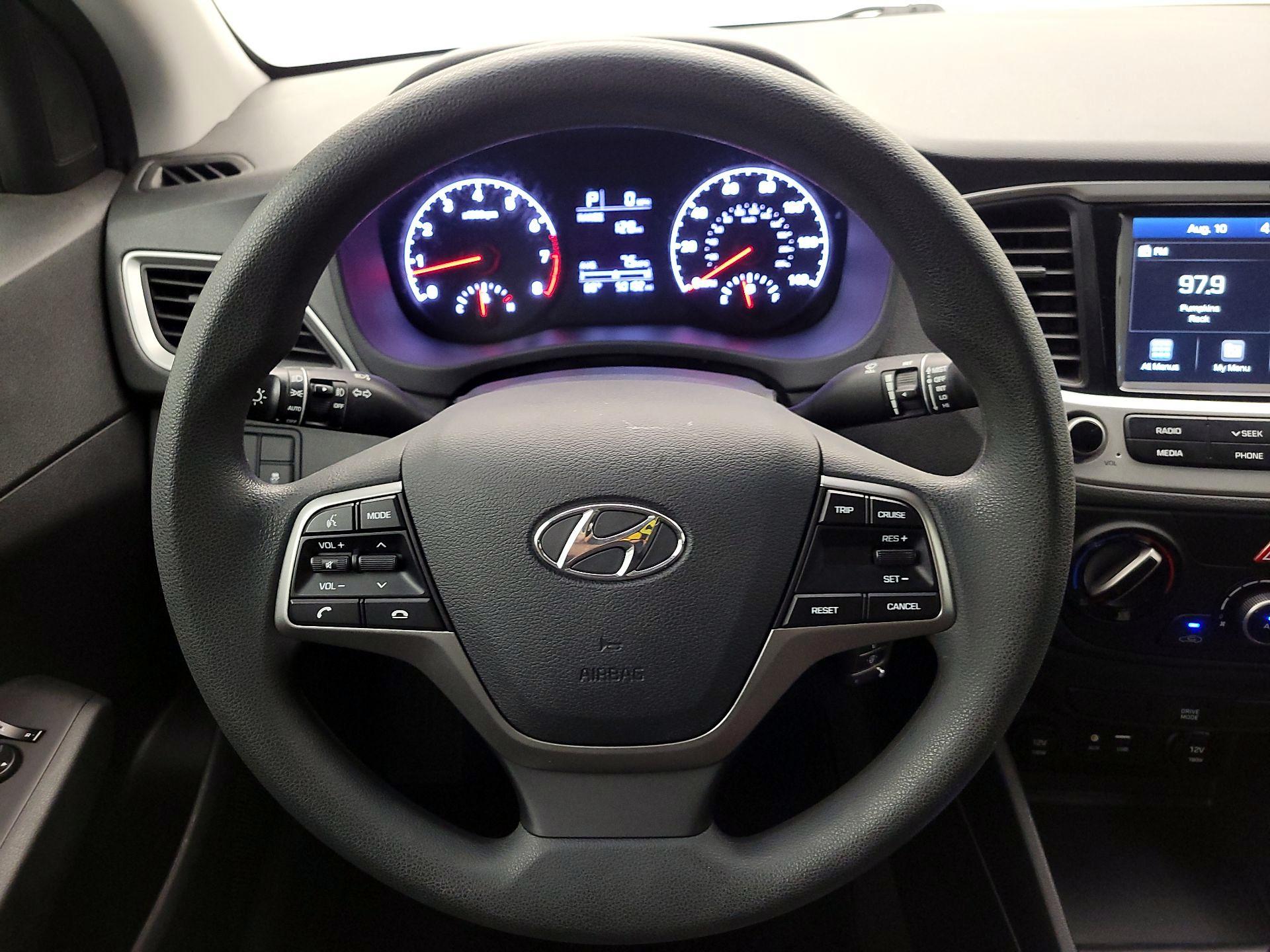 Thumbnail: 2022 Hyundai Accent - 10